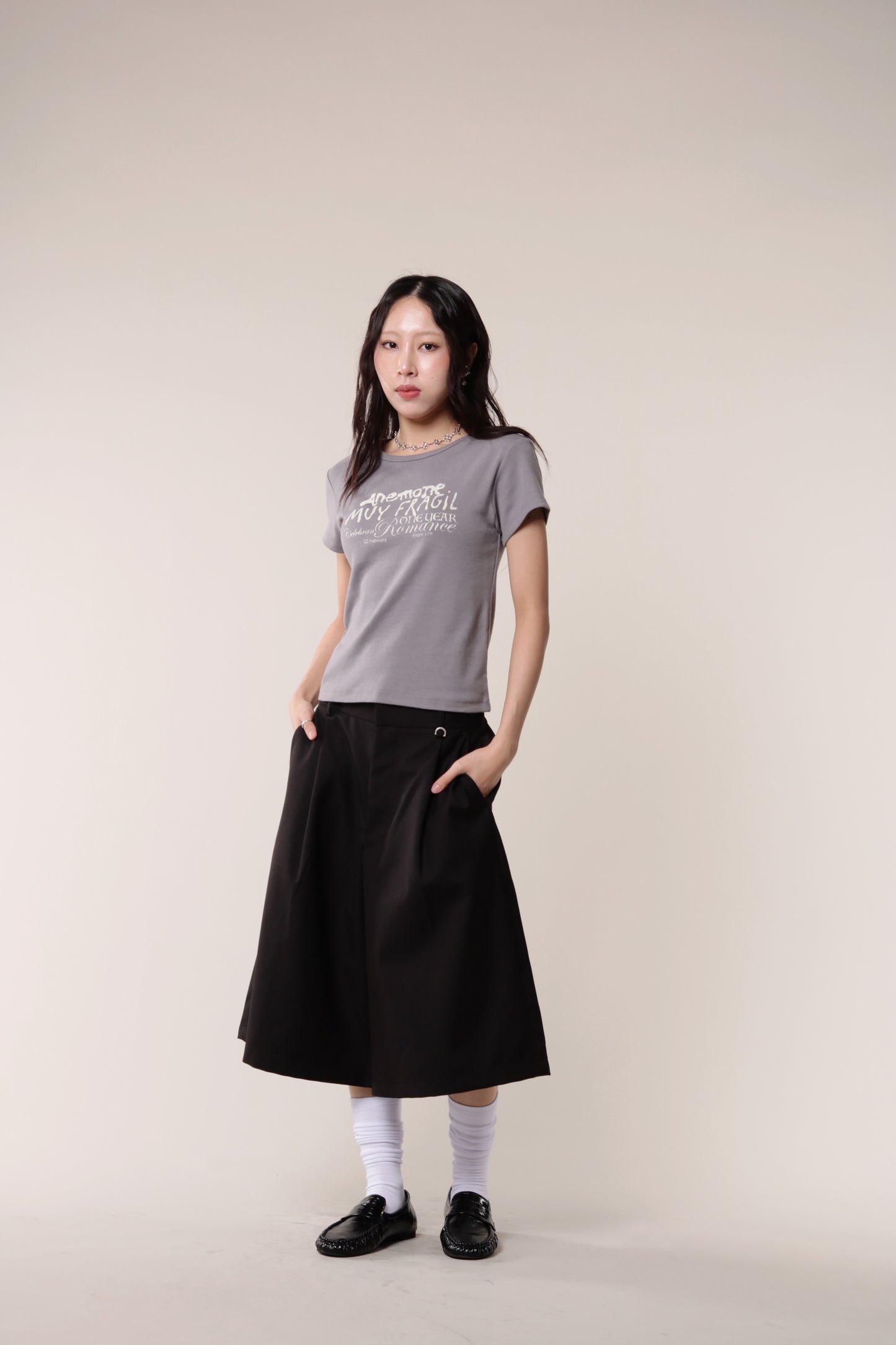 Romance Tee (Charcoal)