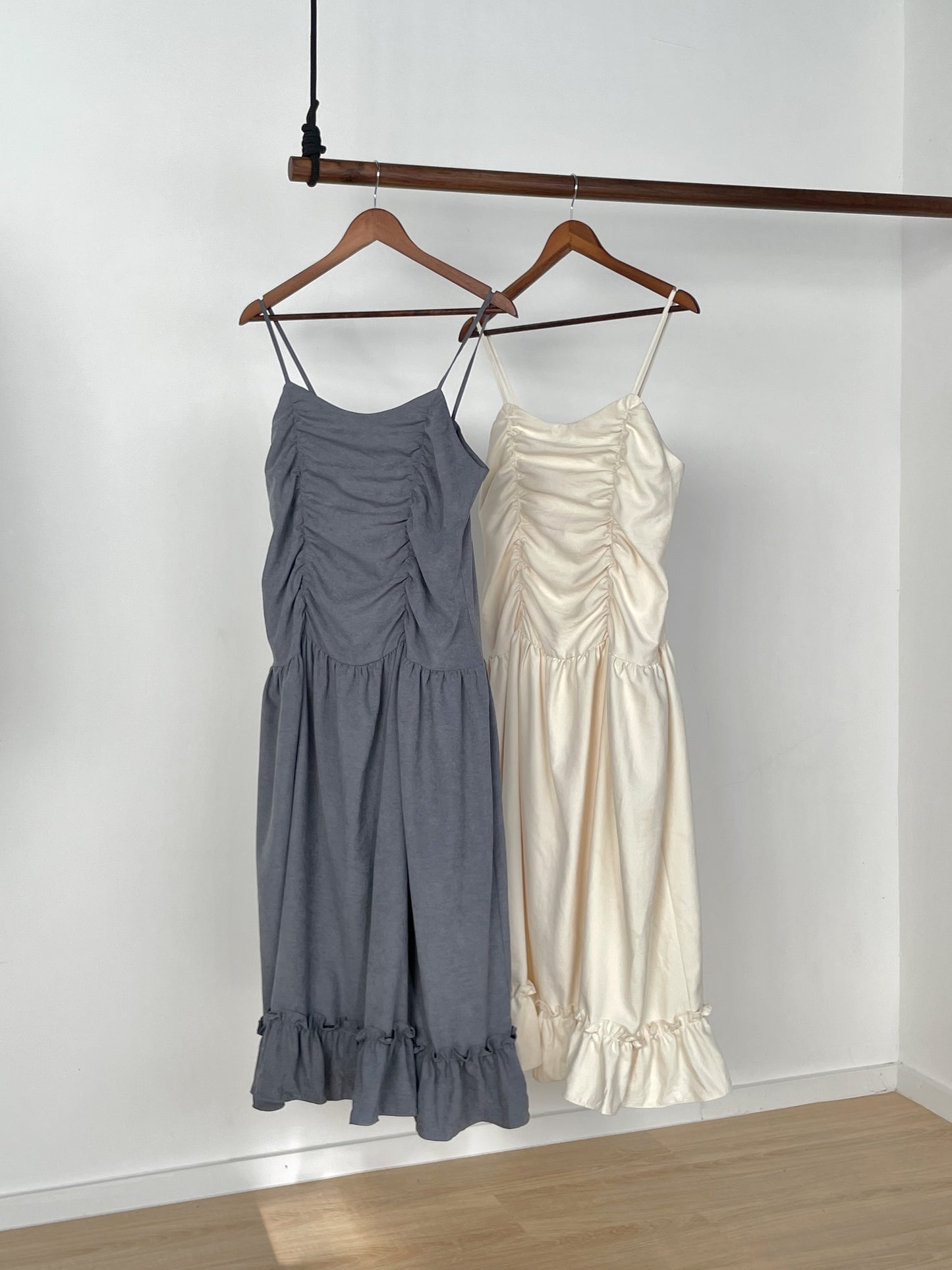 Doll Gathered Ruffle Dress (Ivory)