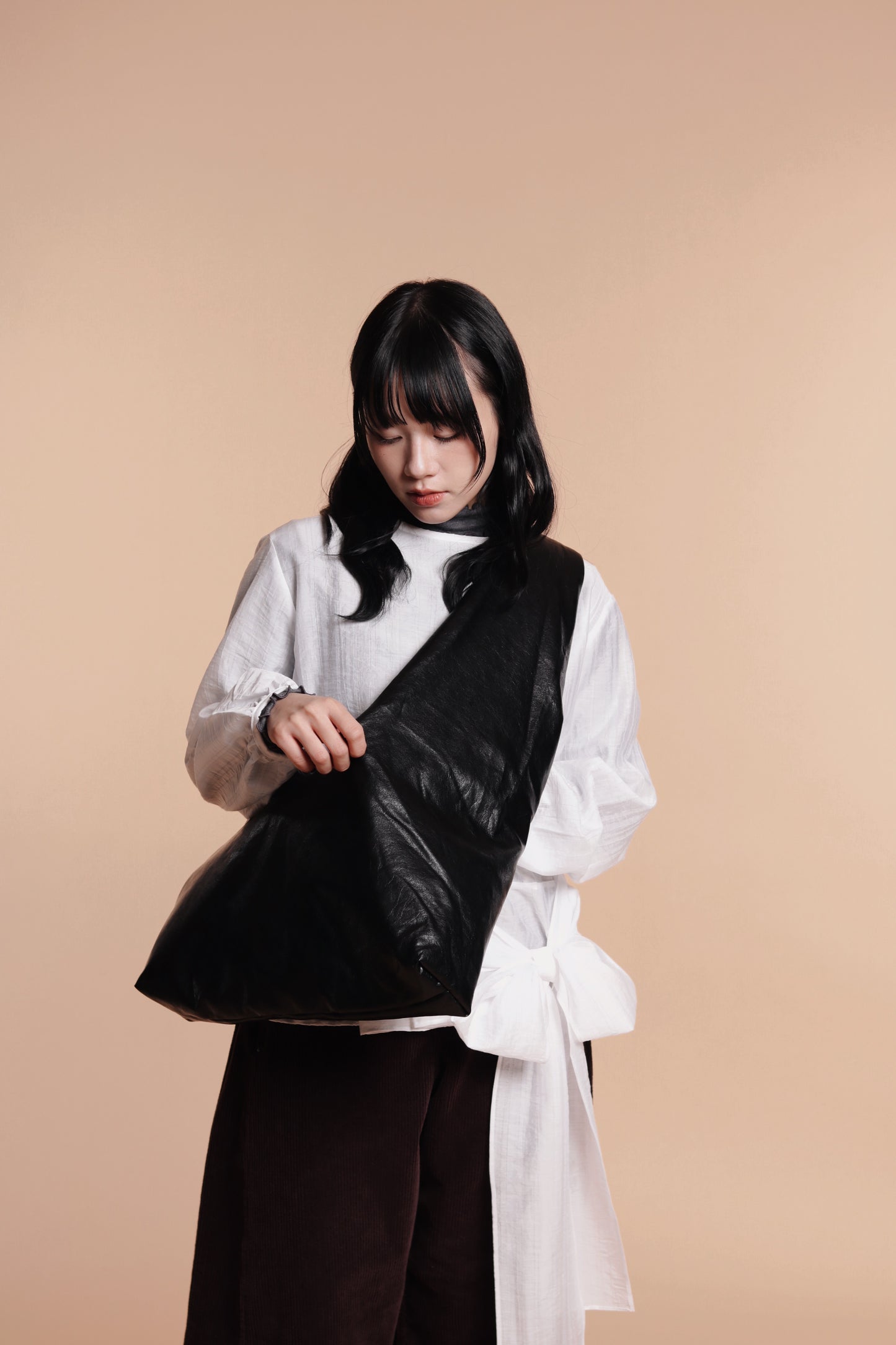 Cloudy Hobo Bag (Black)