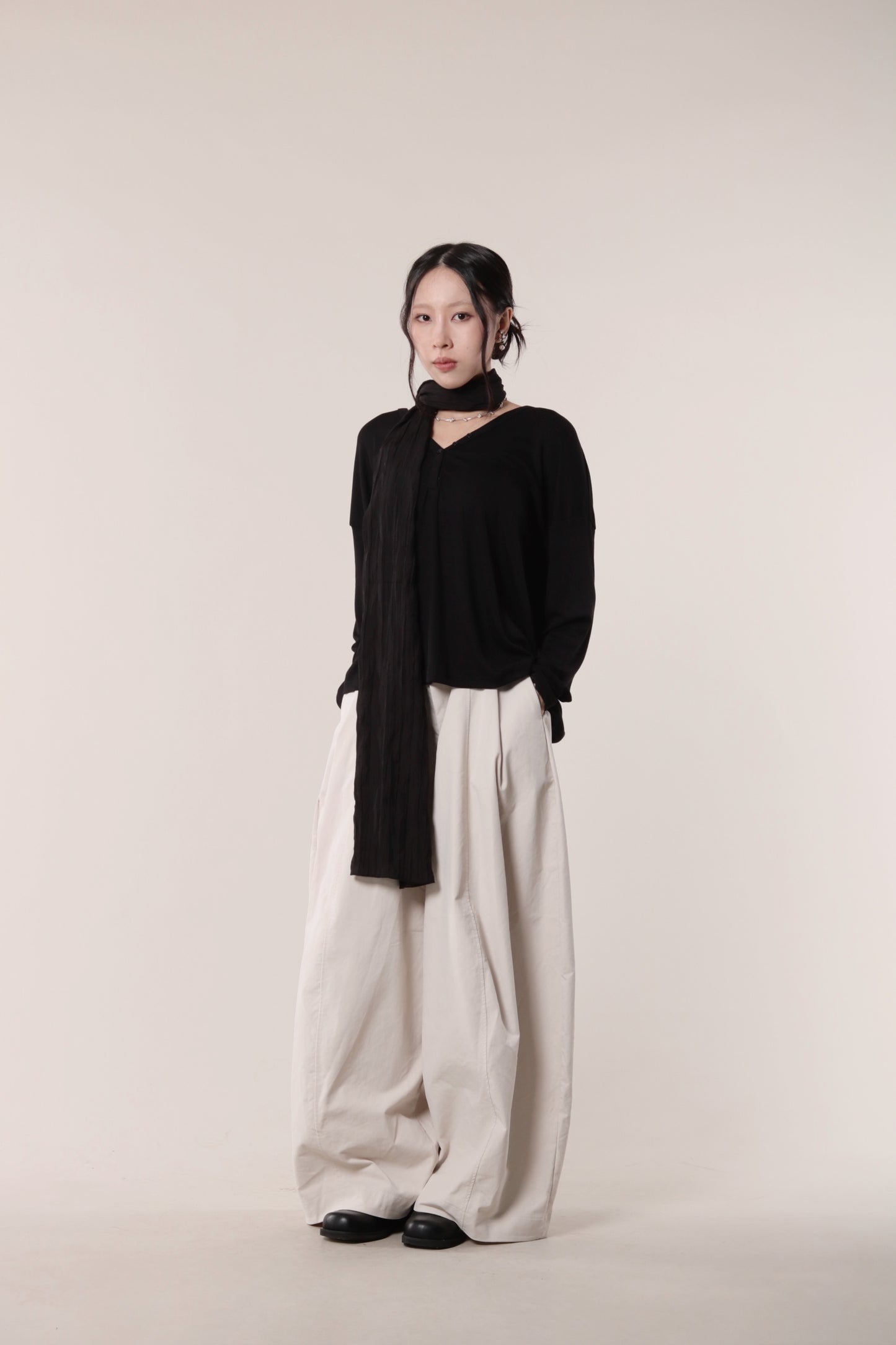 Lazy Button Long Tee (Black)