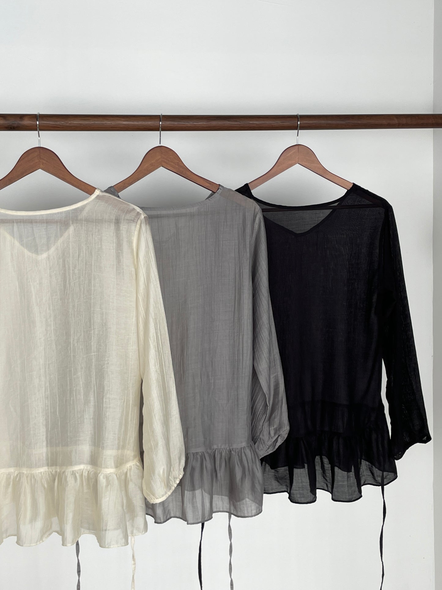 Doll Ruffle Blouse (Ivory)