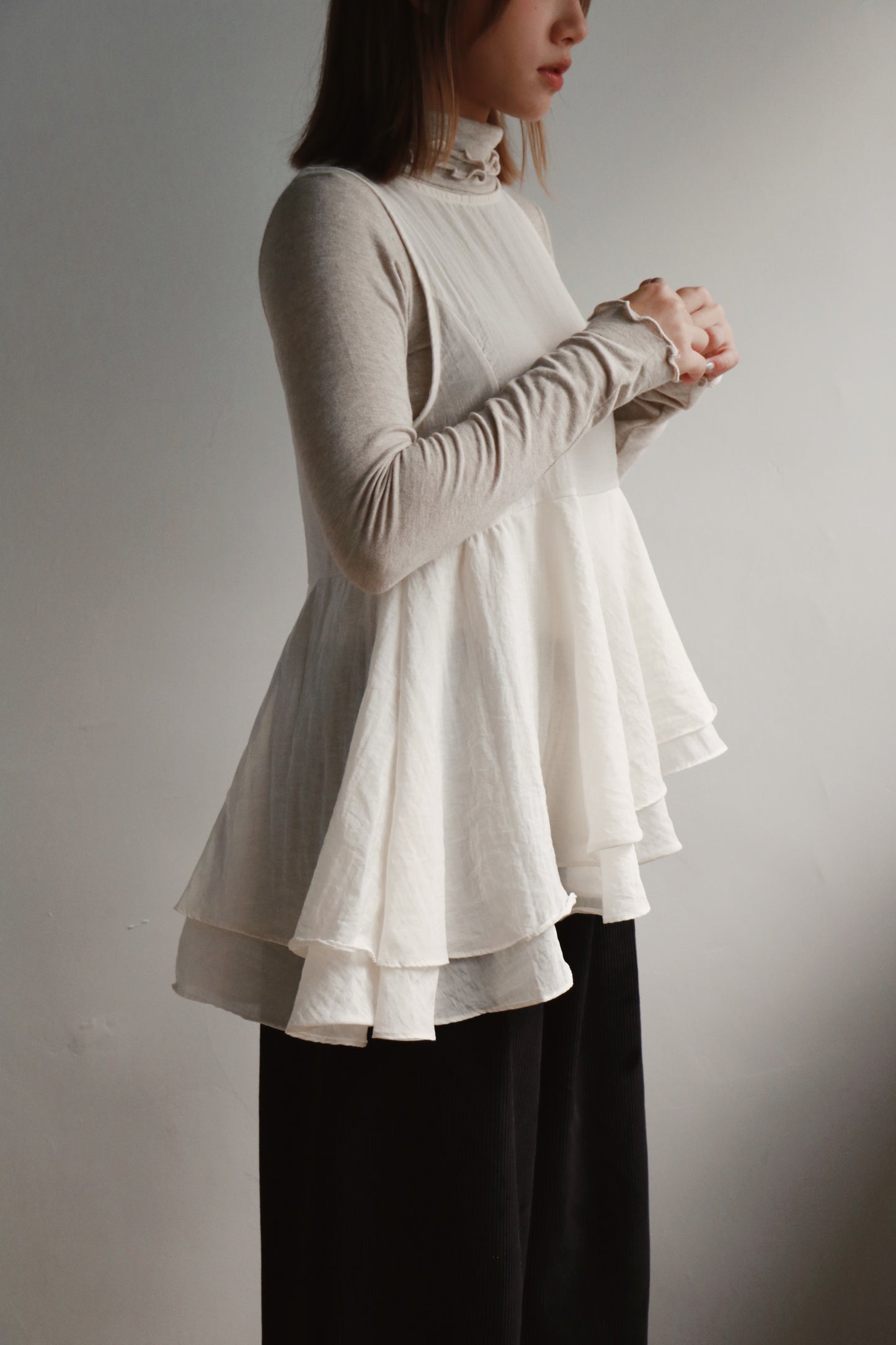 Ruffle Sleeveless Top (Ivory)