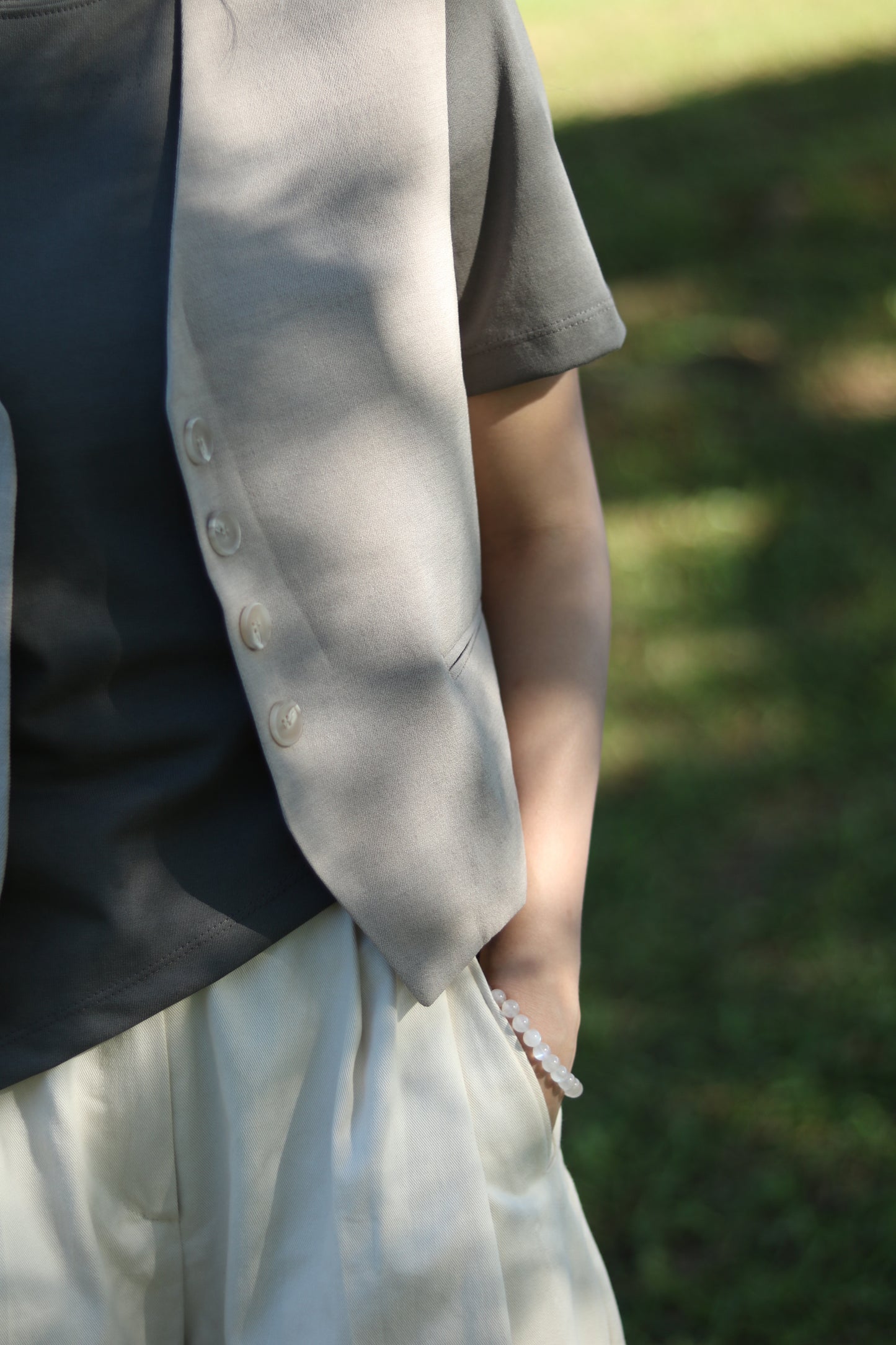 Classic Vest (Beige)