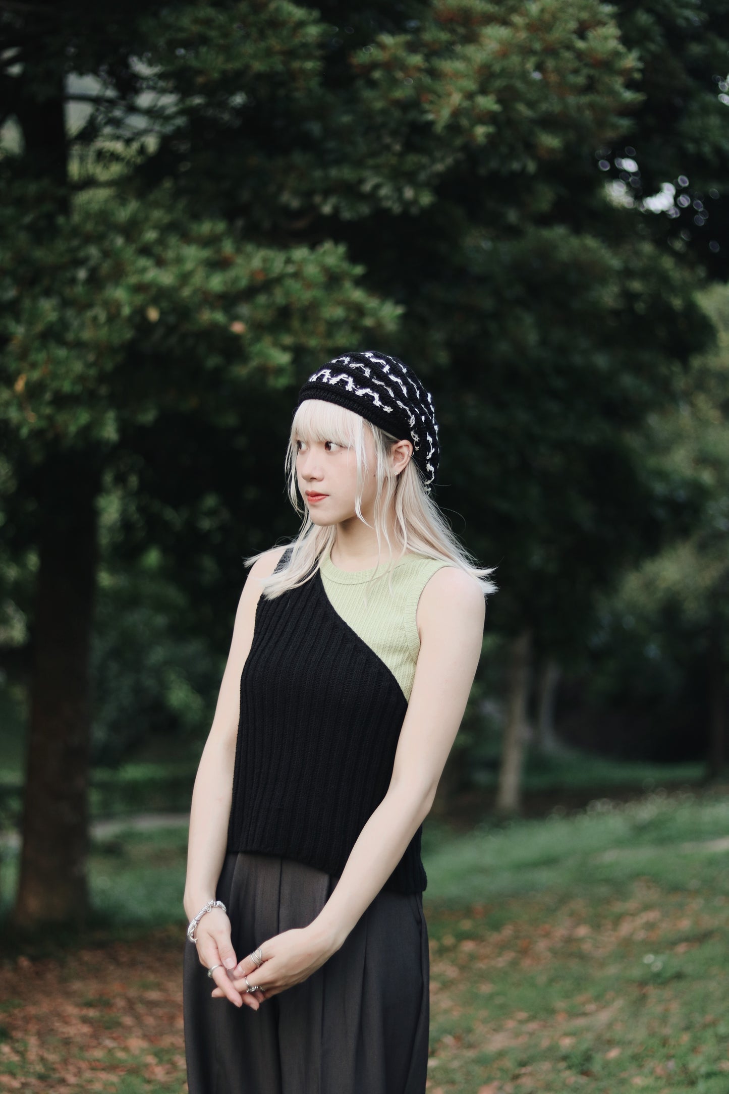 One Shoulder Knit Vest (Black)