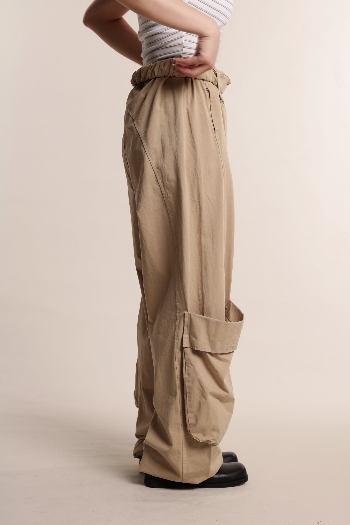 Volume Pocket Pants (Beige)
