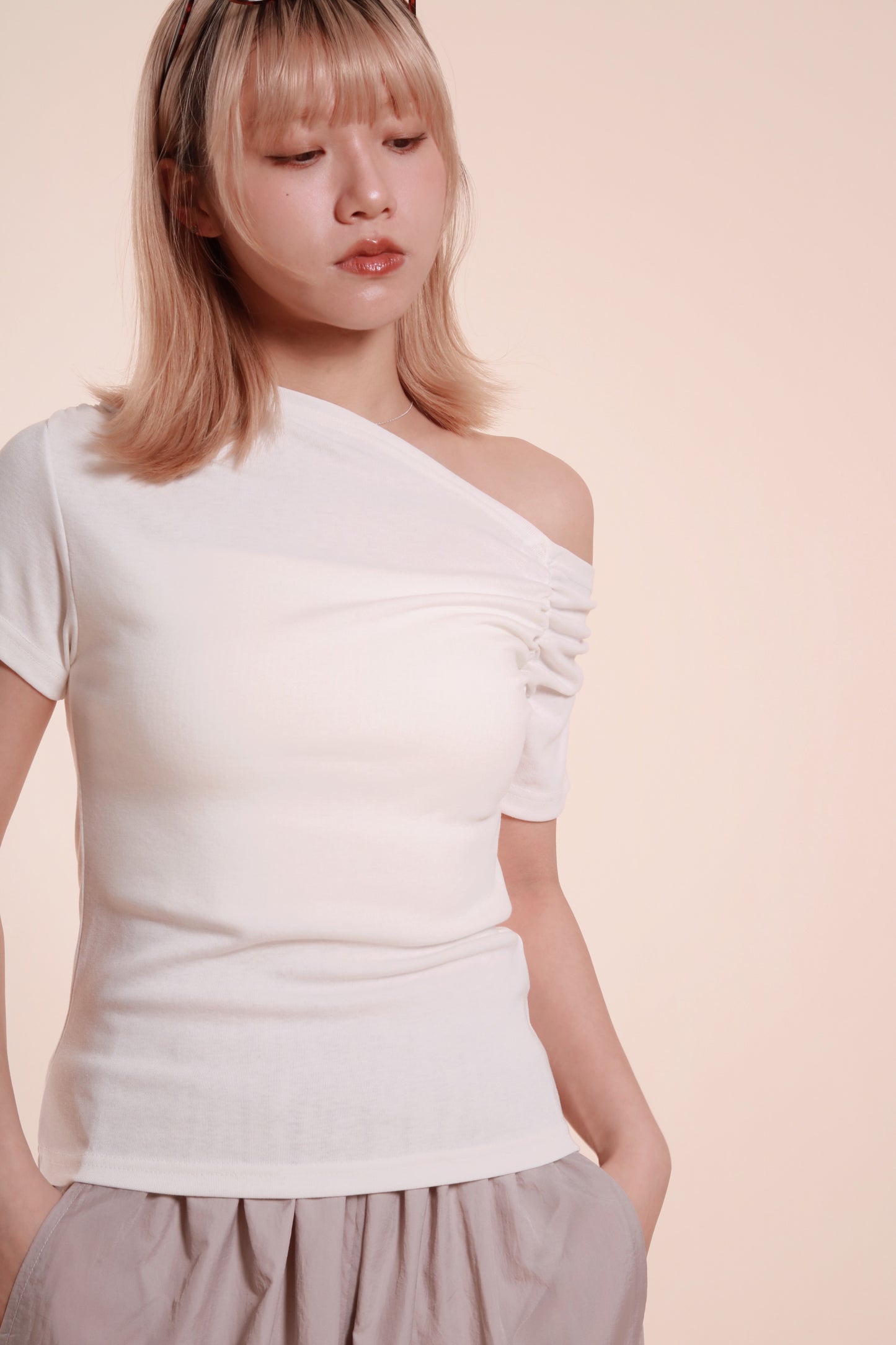 Asymmetry Top (White)