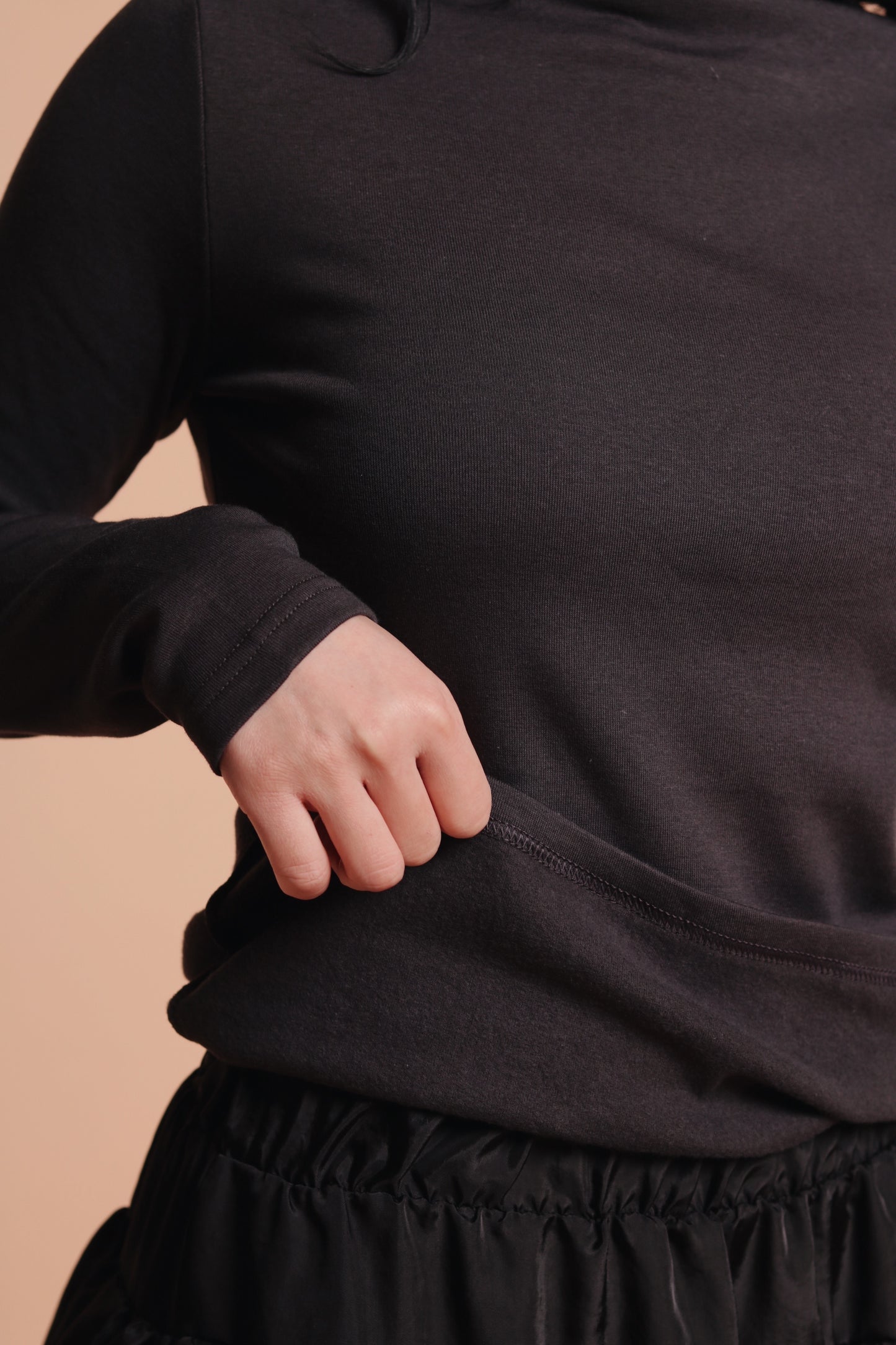 Winter Daily Top (Charcoal)