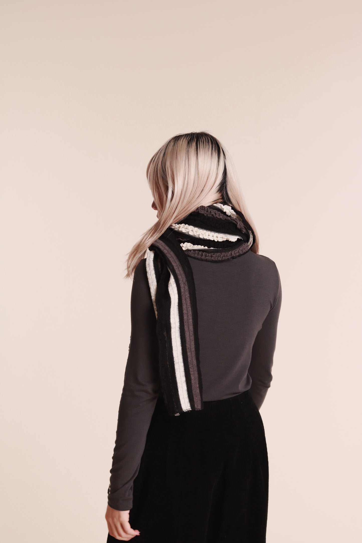 Atwood Scarf (Black)