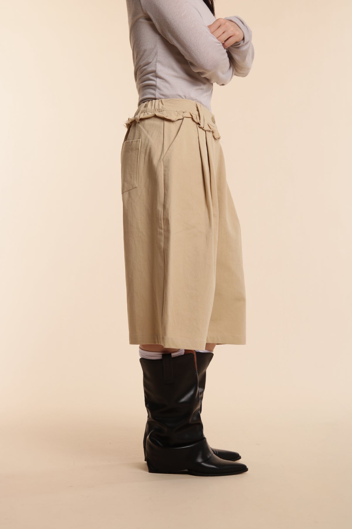 Ruffle Shorts (Beige)
