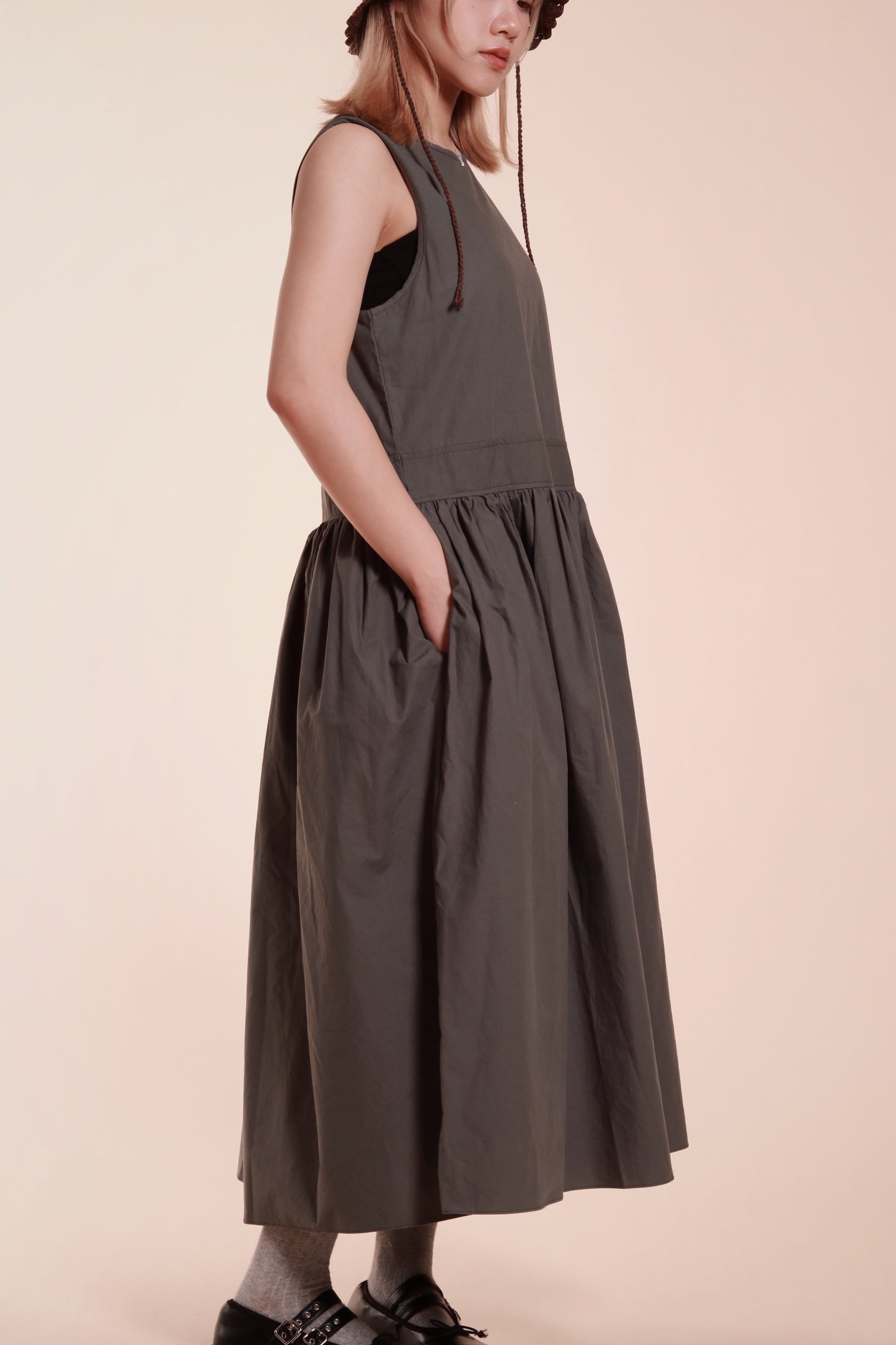 Doll Pocket Dress (Charcoal)