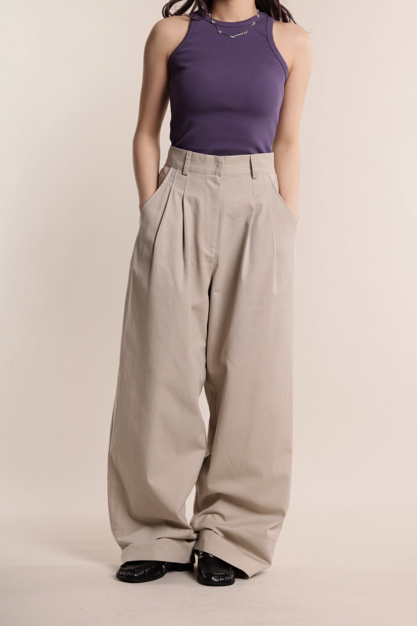 Check Detail Pleated Pants (Beige)