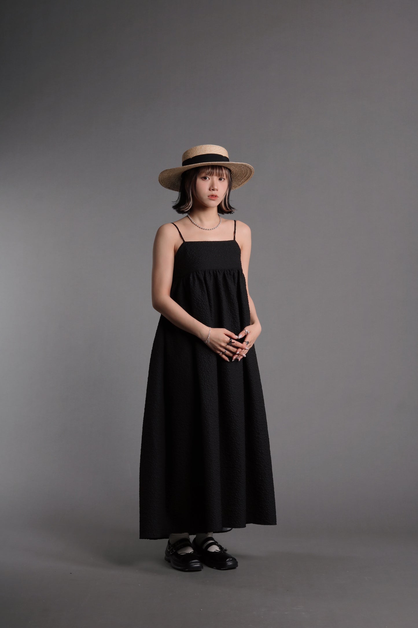 Textured Sleeveless Dress (Black)