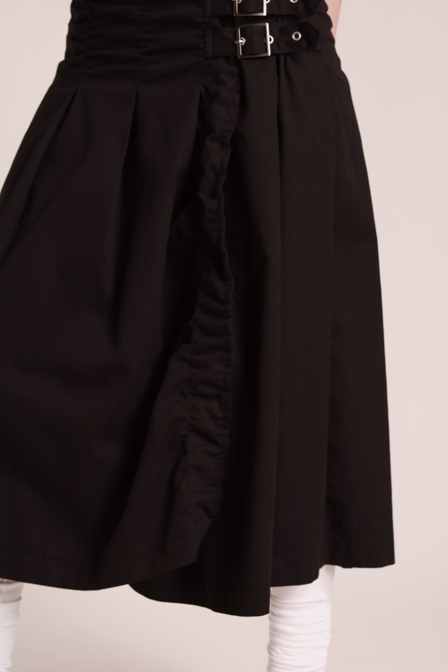 Doll Buckle Skirt (Black)