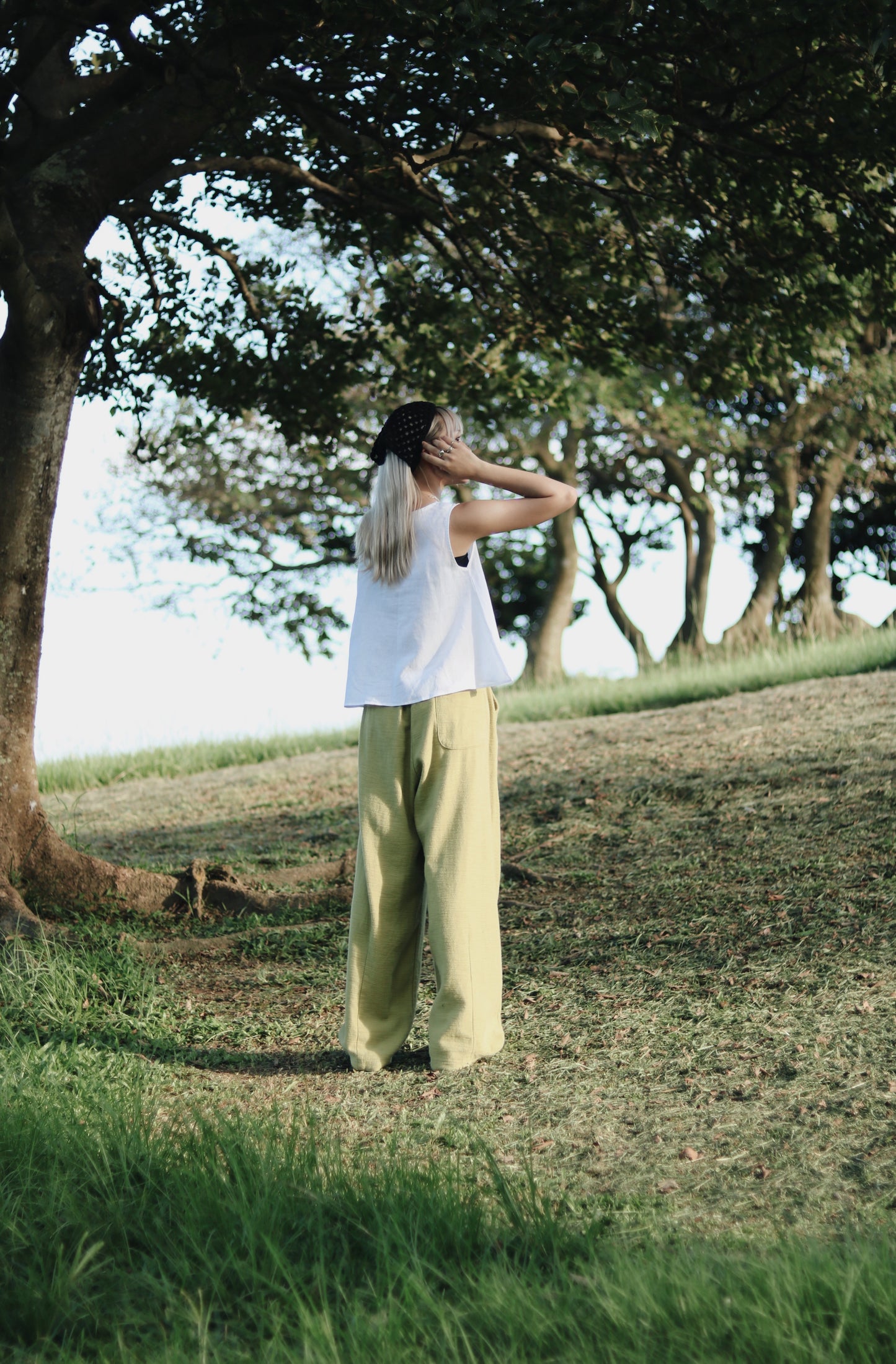 Daily Sleeveless Top (White)