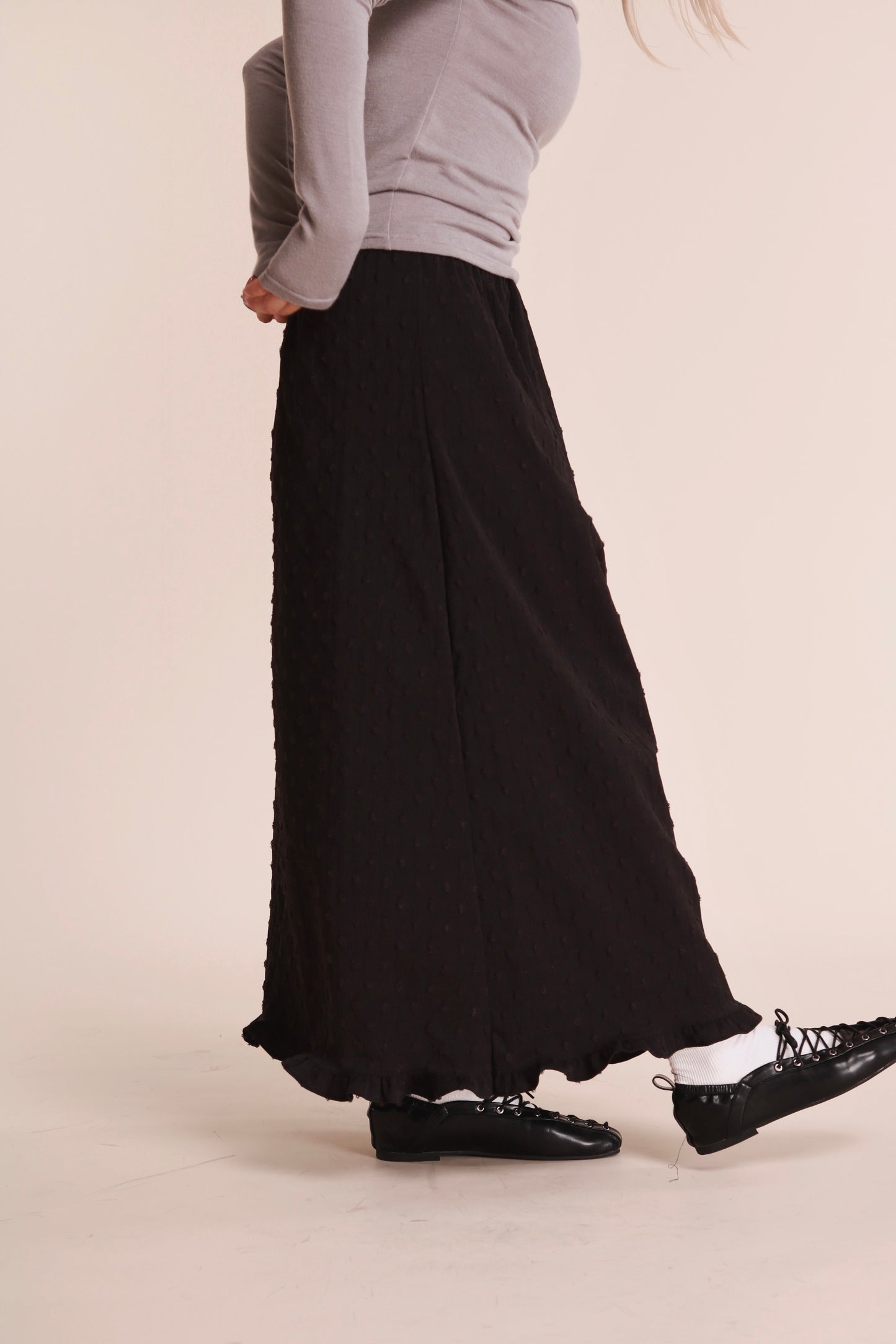Dot Dot Skirt (Black)