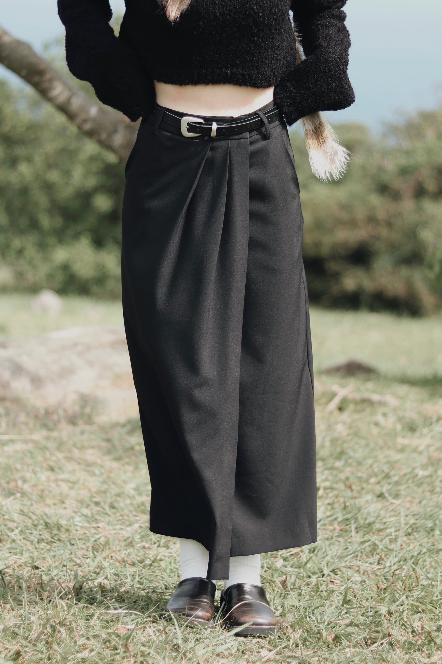 Pleated Skirt (Black)