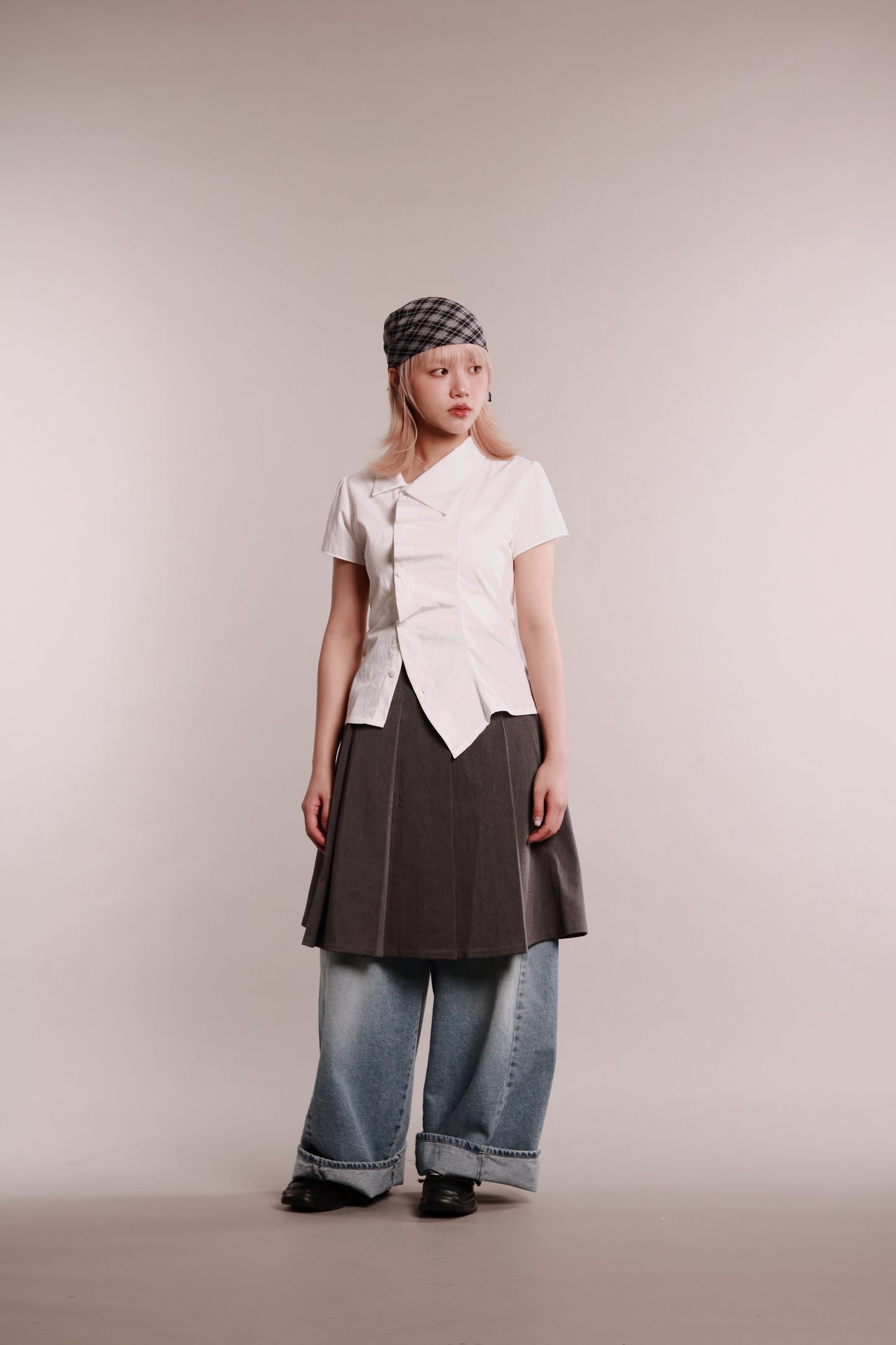 Gentle Pleat Shirt (White)