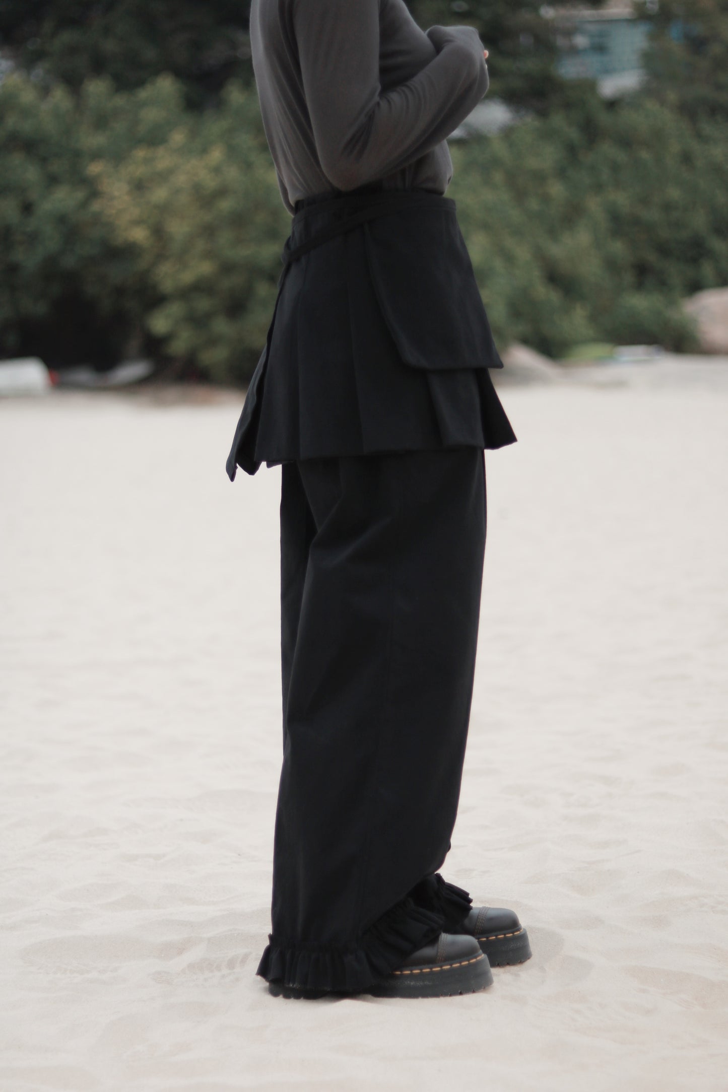 Layered Ruffle Pants (Black)