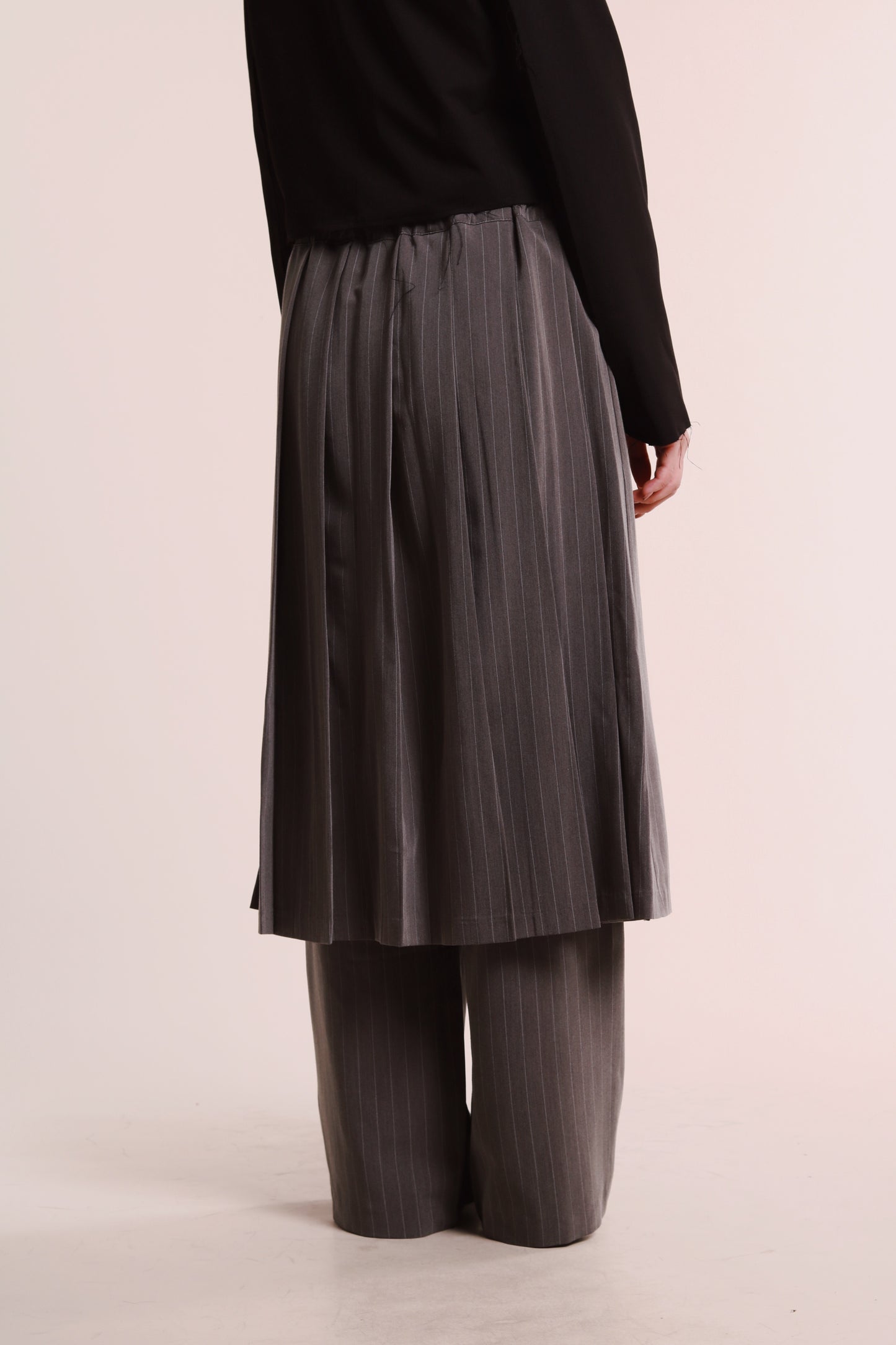 Layered Pleat Pants (Charcoal)