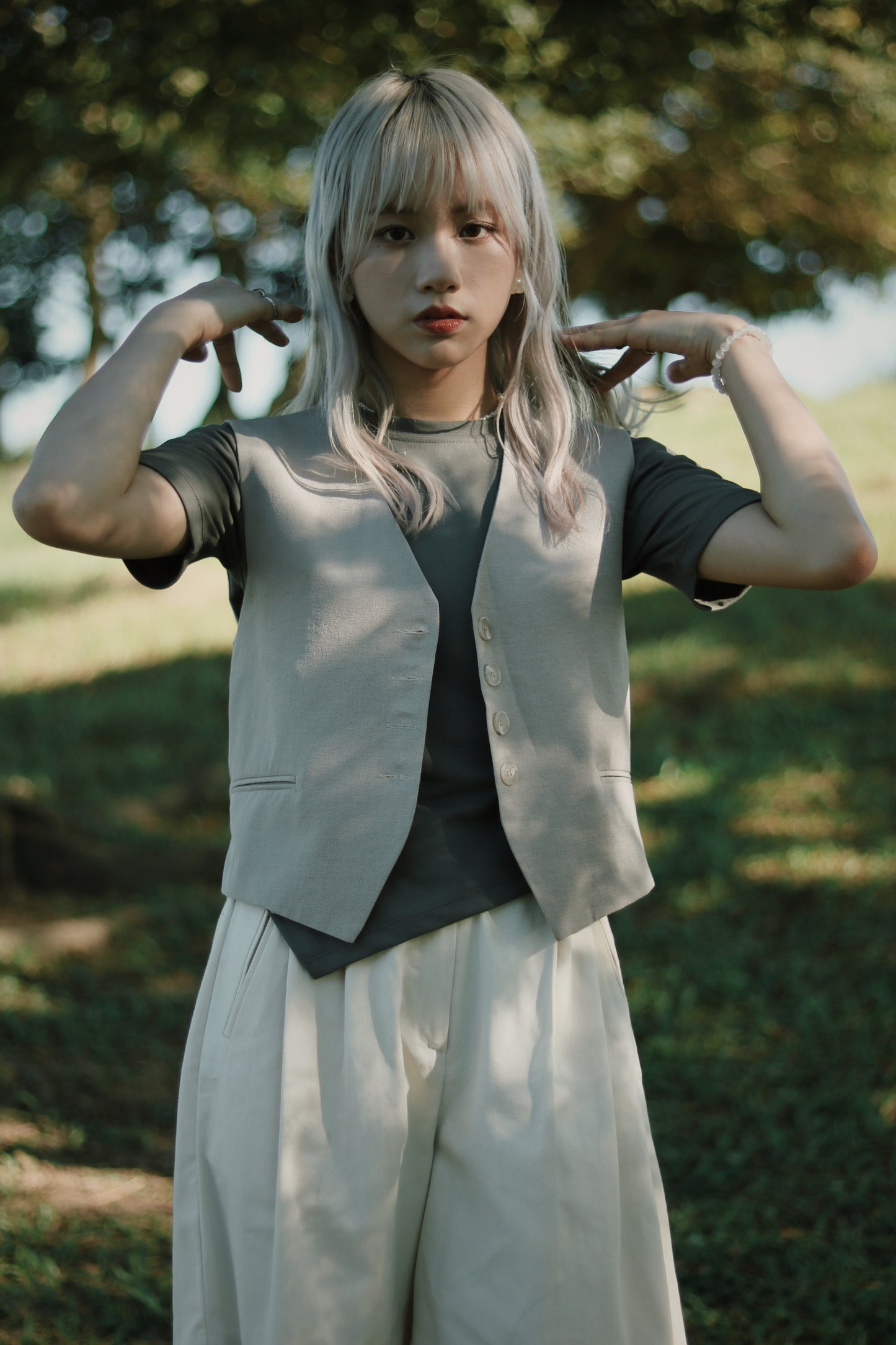 Classic Vest (Beige)