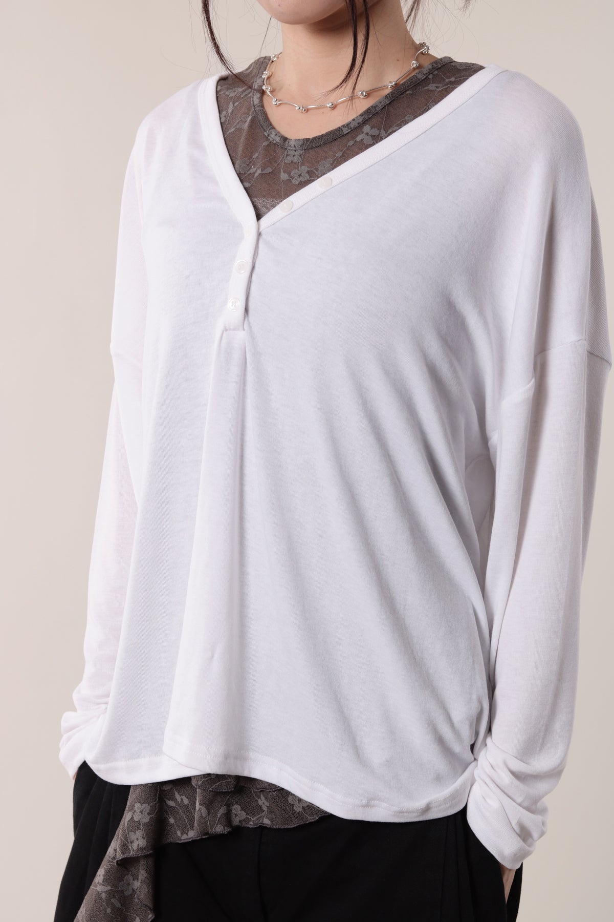 Lazy Button Long Tee (White)