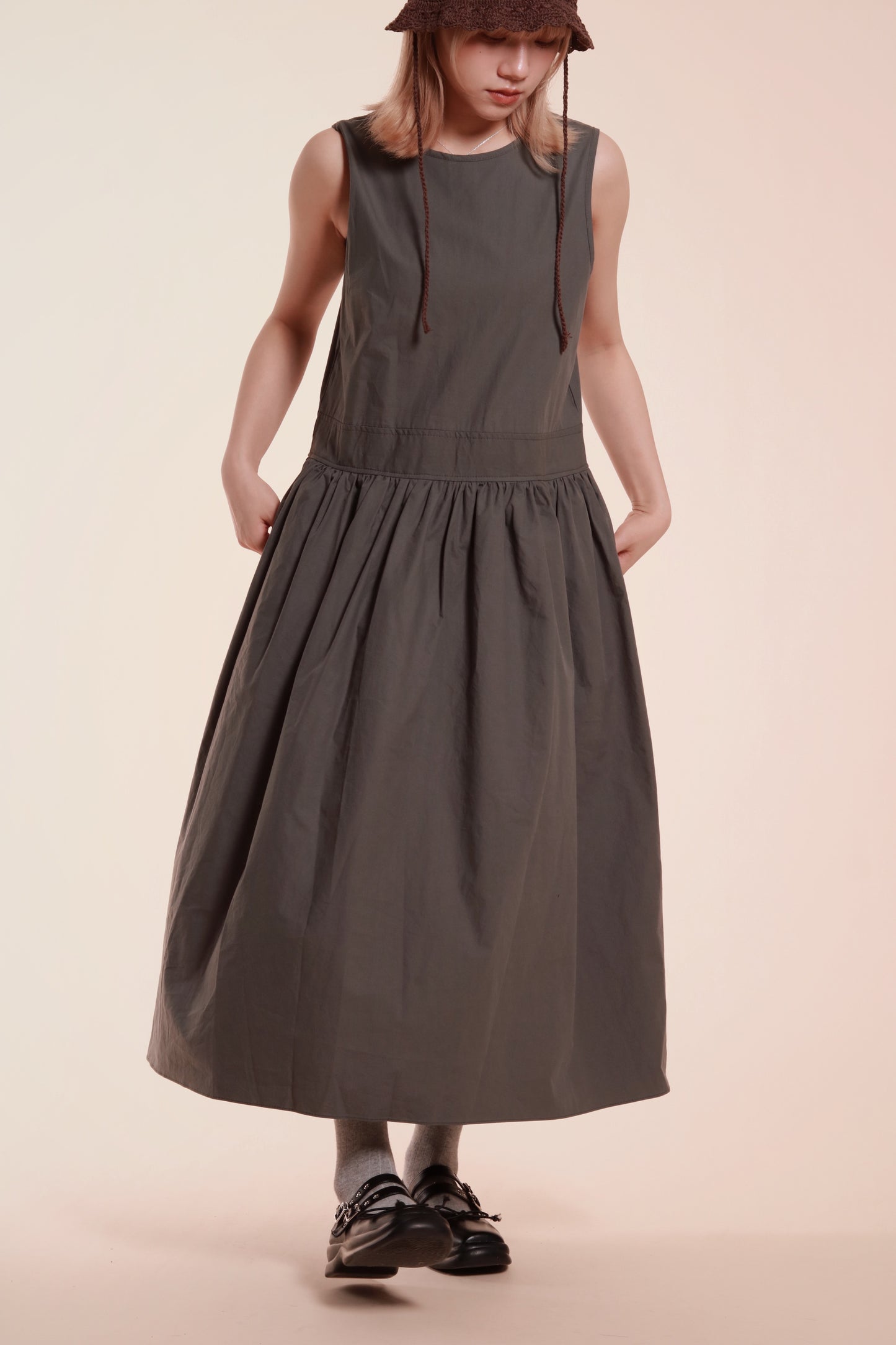 Doll Pocket Dress (Charcoal)
