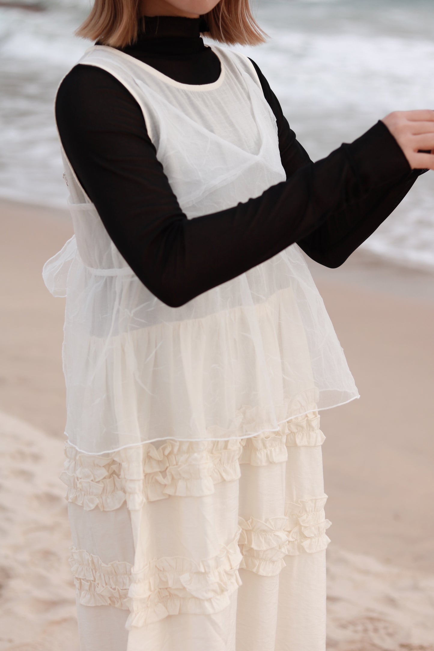 Doll Ribbon Sleeveless Top (White)