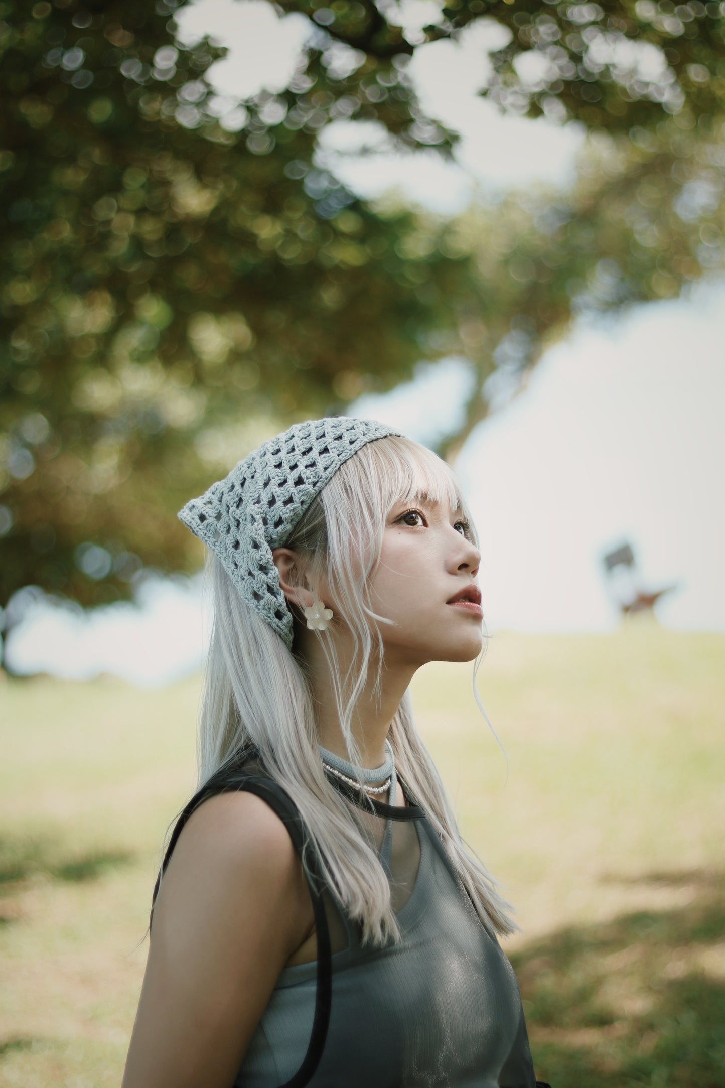 Triangle Head Scarf (Beige/Baby Blue/Black/Red)