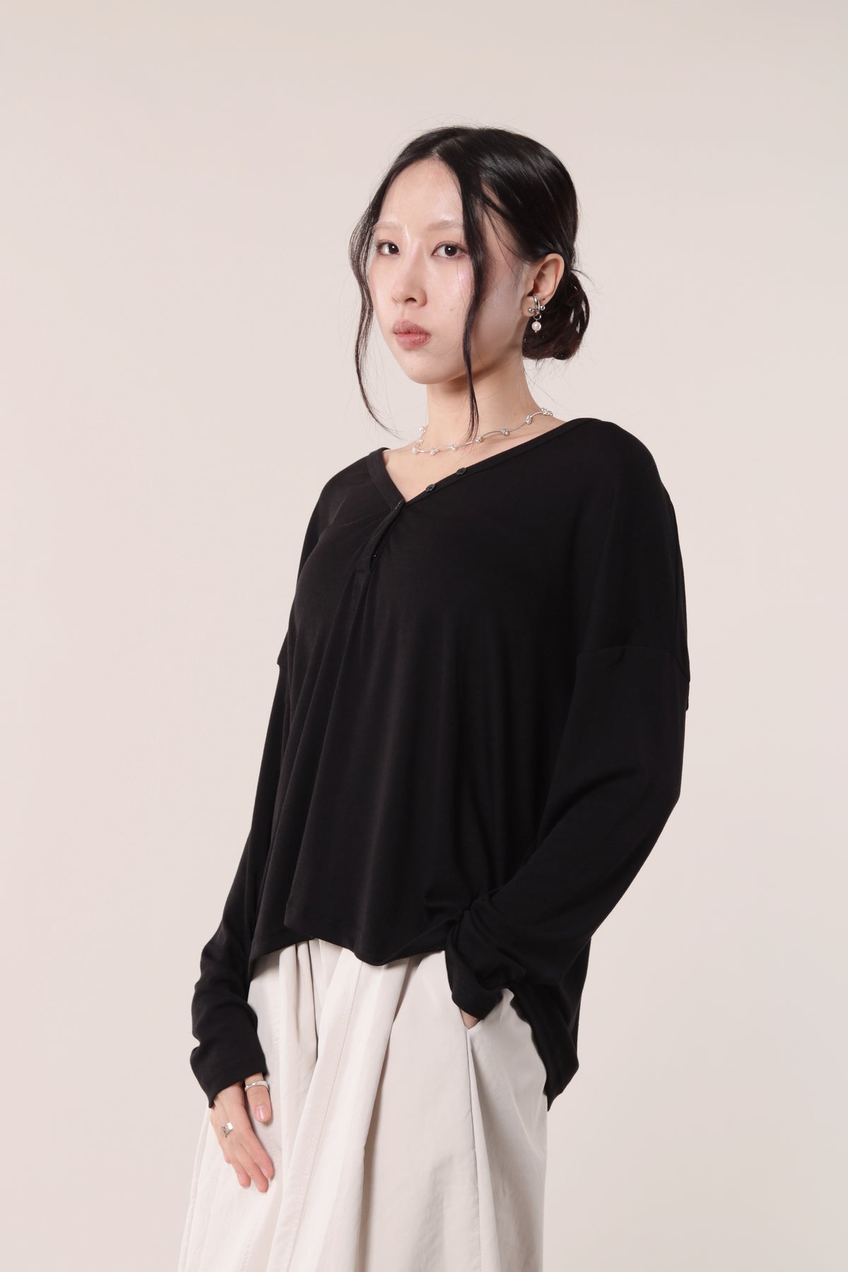 Lazy Button Long Tee (Black)