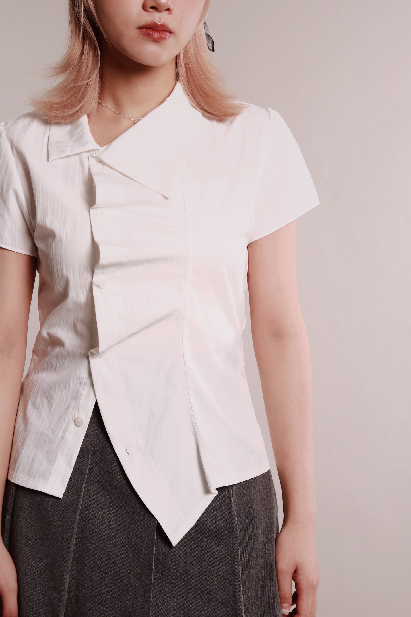 Gentle Pleat Shirt (White)