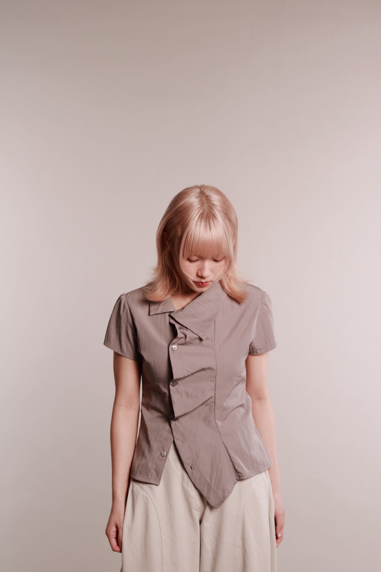 Gentle Pleat Shirt (Grey)