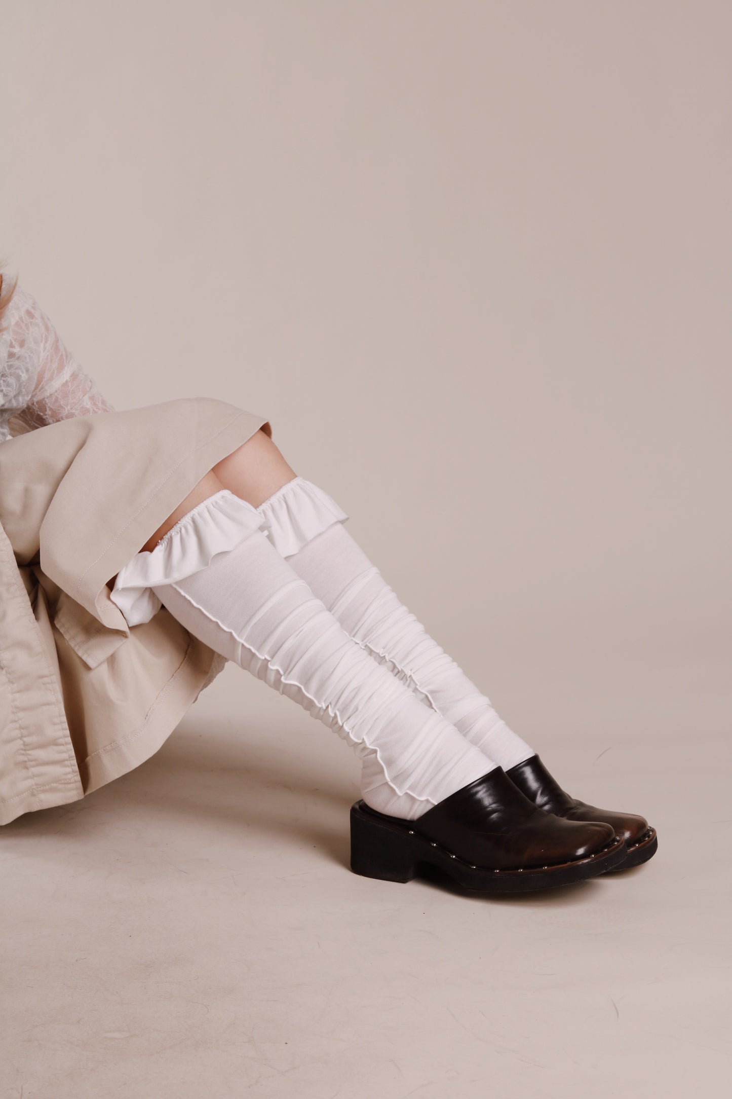 Ruffle Socks (White)