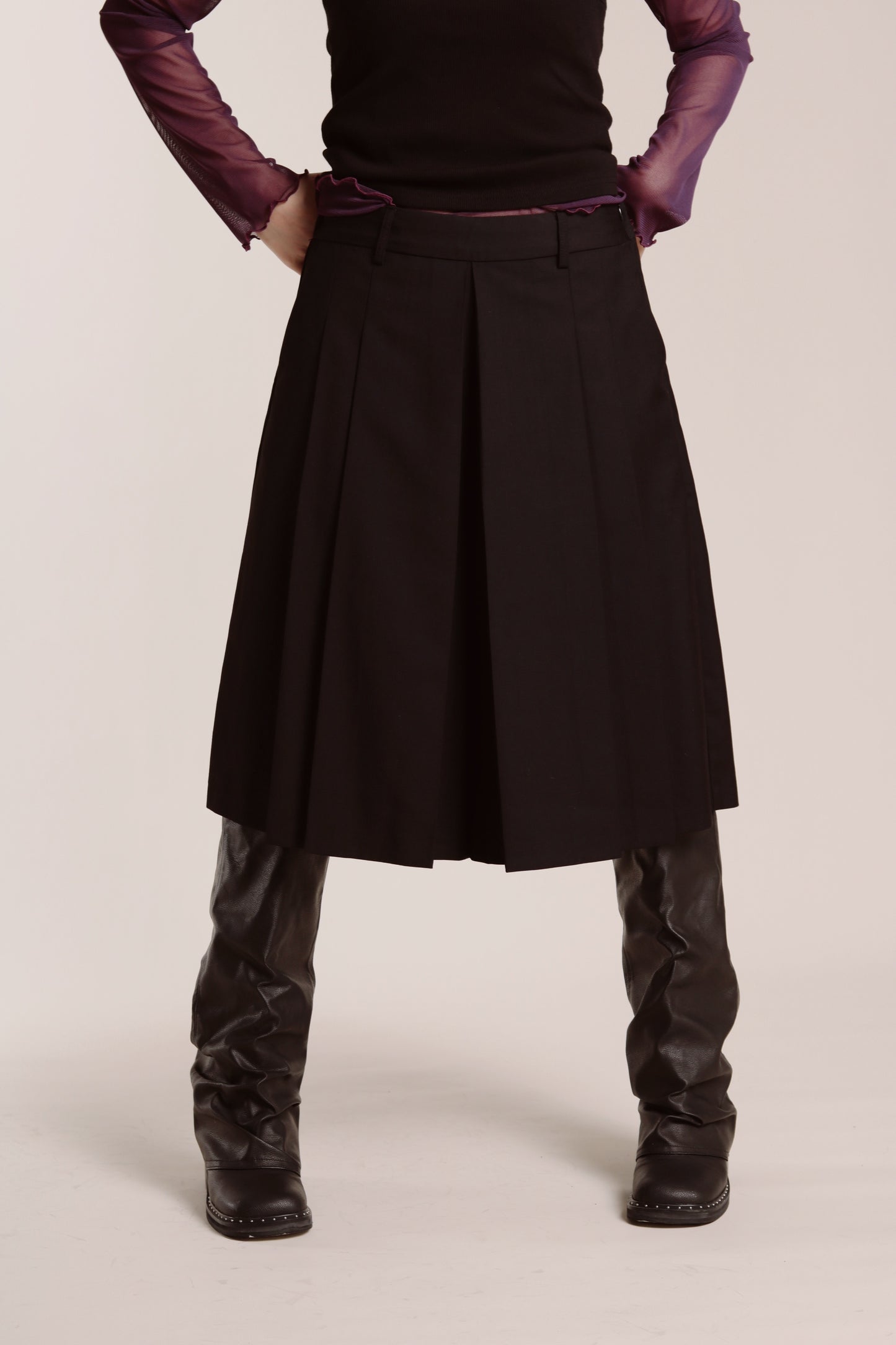 Layered Pleat Shorts (Black)