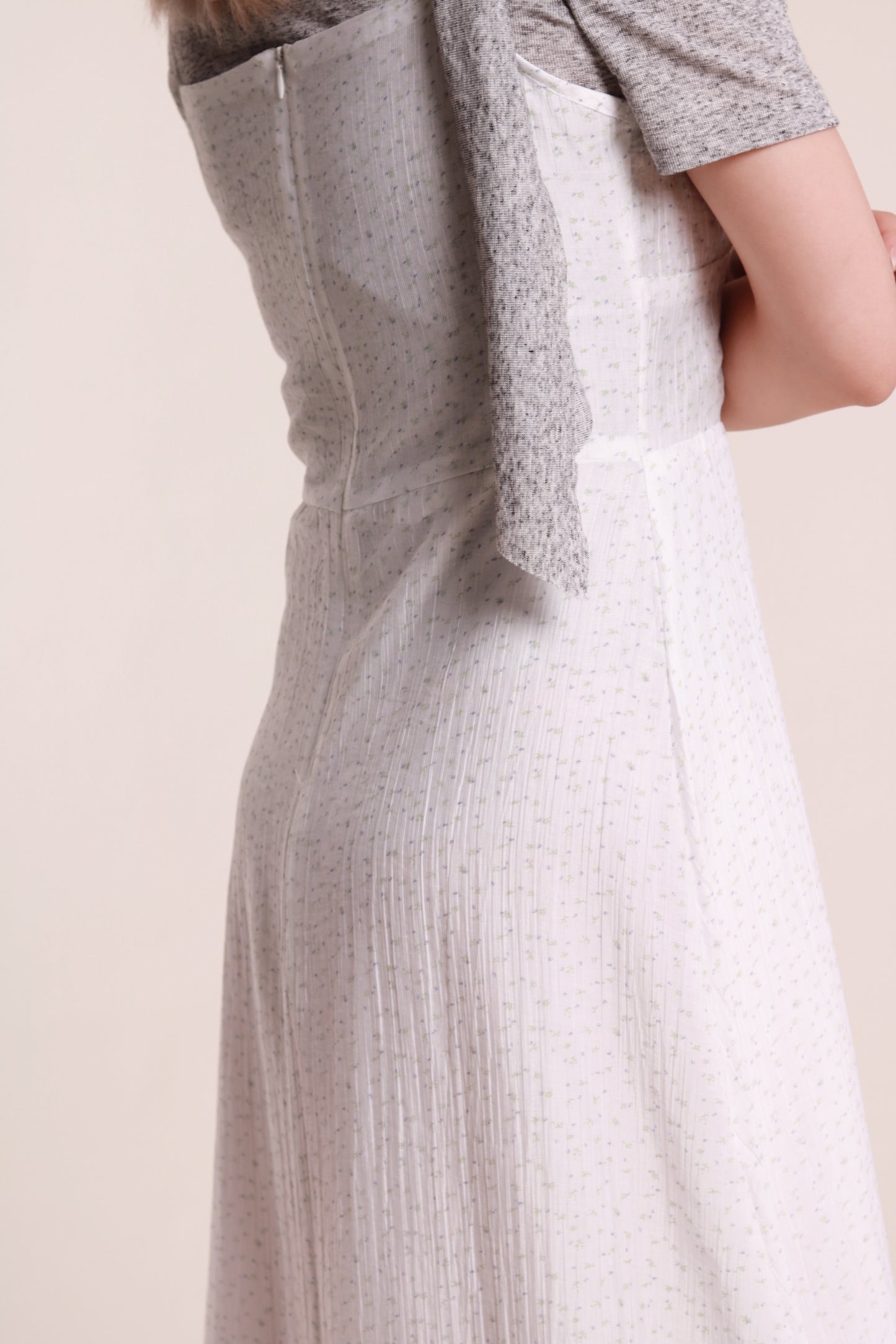 Floral Sleeveless Dress (White)