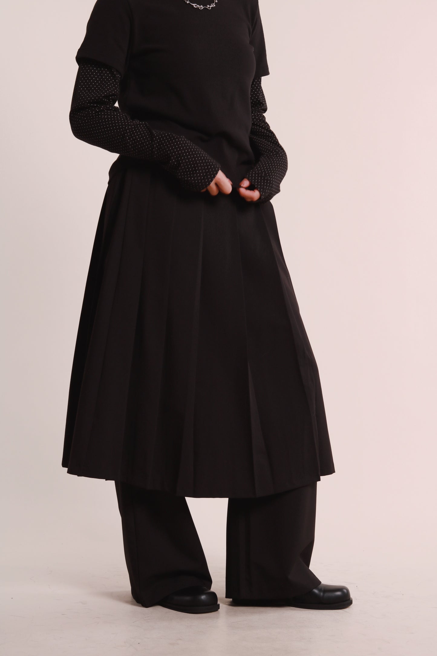 Layered Pleat Pants (Black)