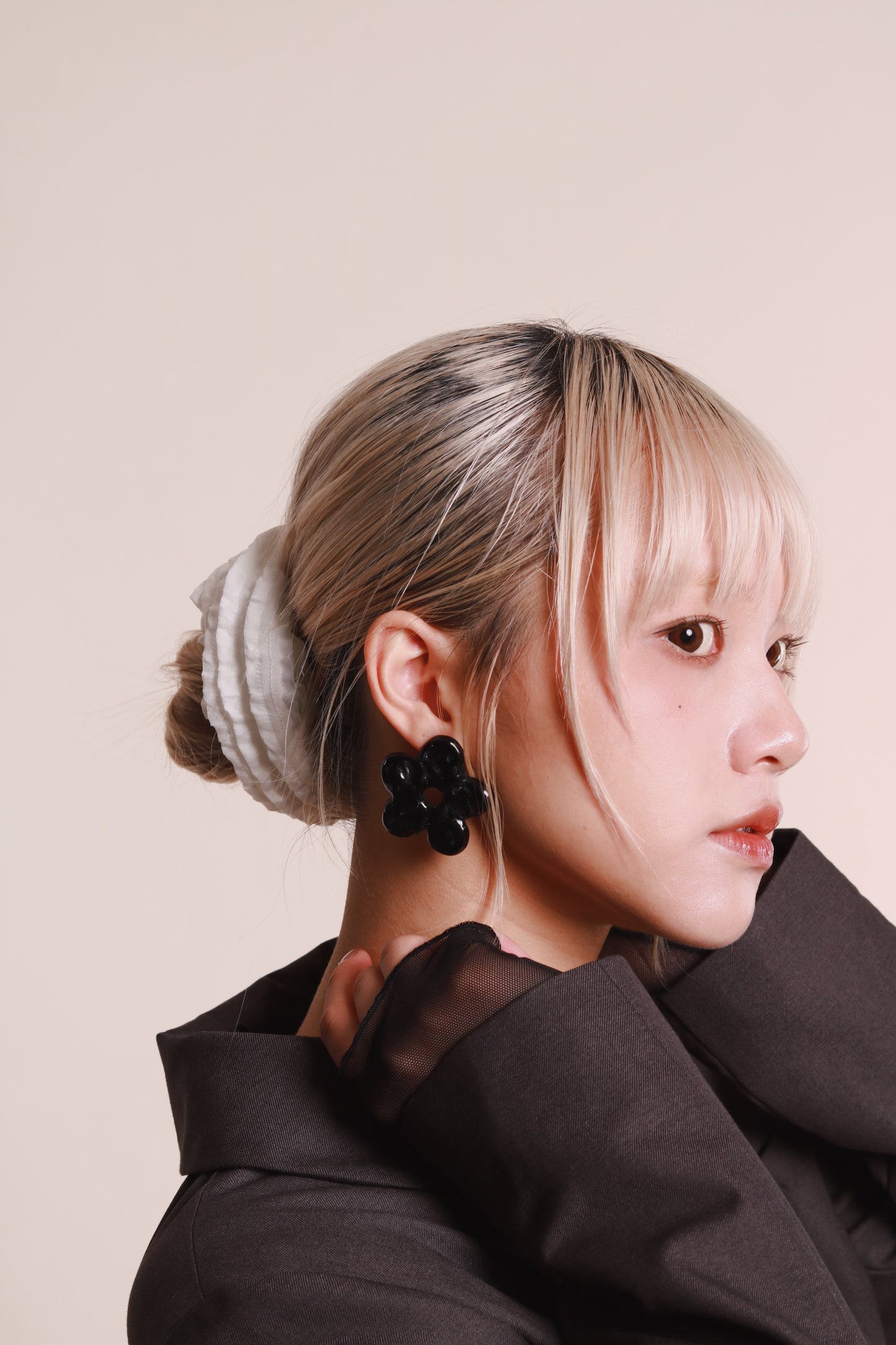 Flower Earrings (Black/Brown)