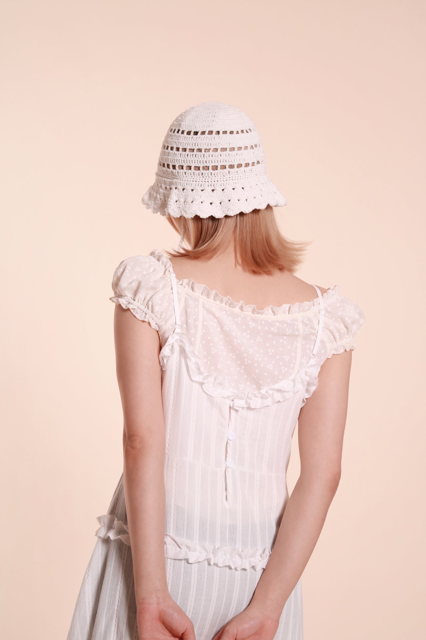 Frill Sleeveless Dress (White)