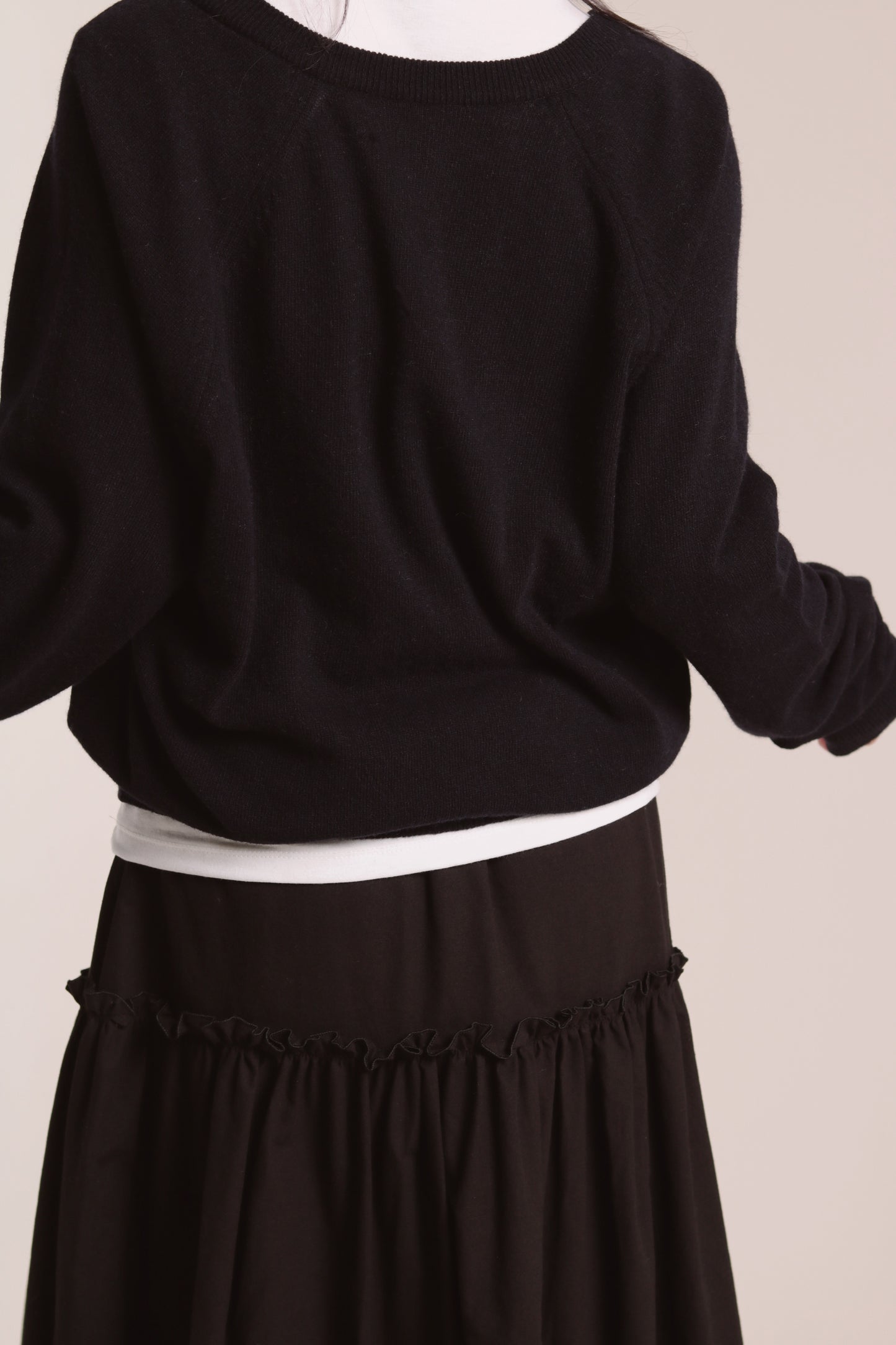 V Neck Sweater (Navy)