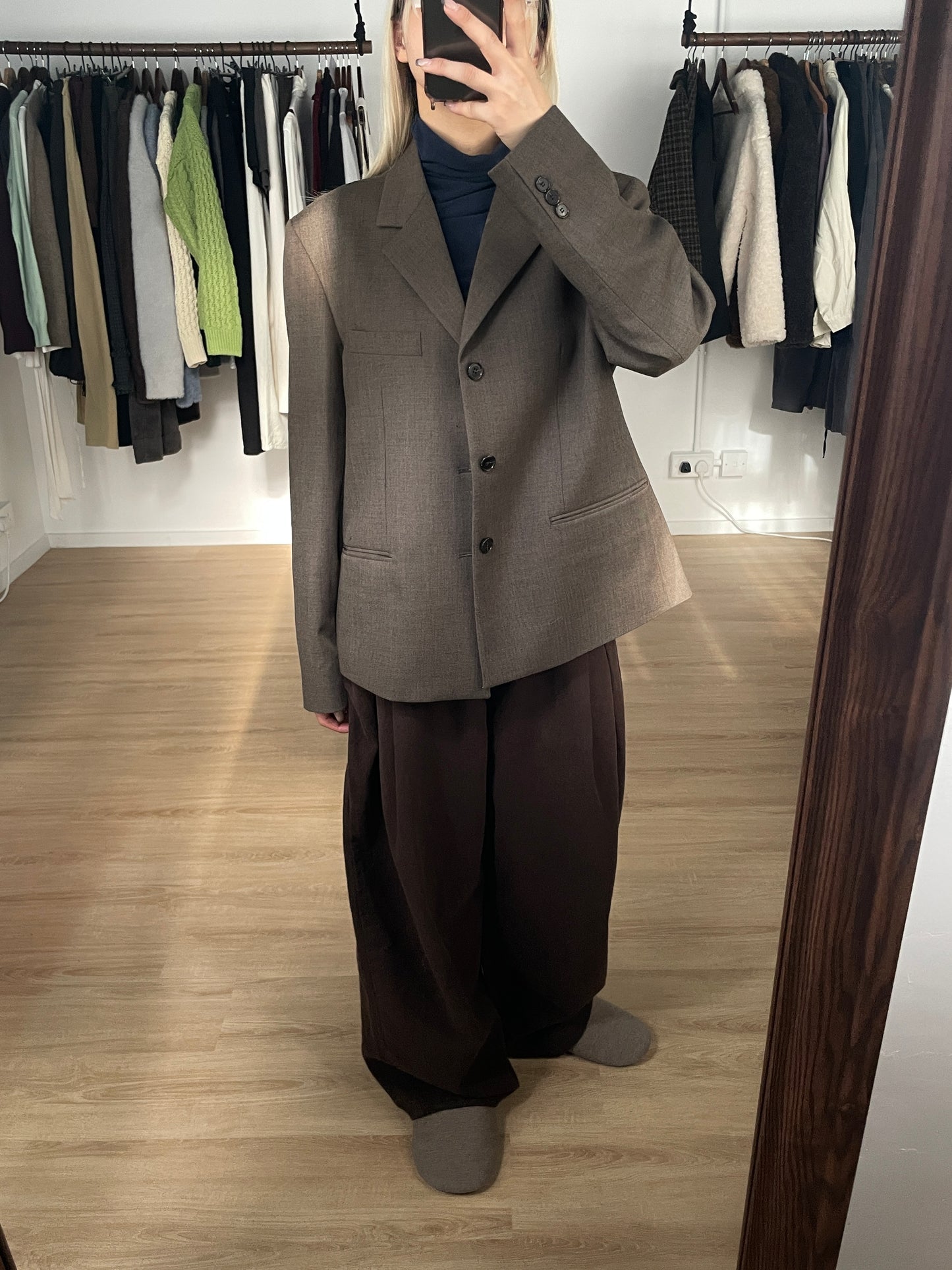 Nolan Pleat Pants (Brown)