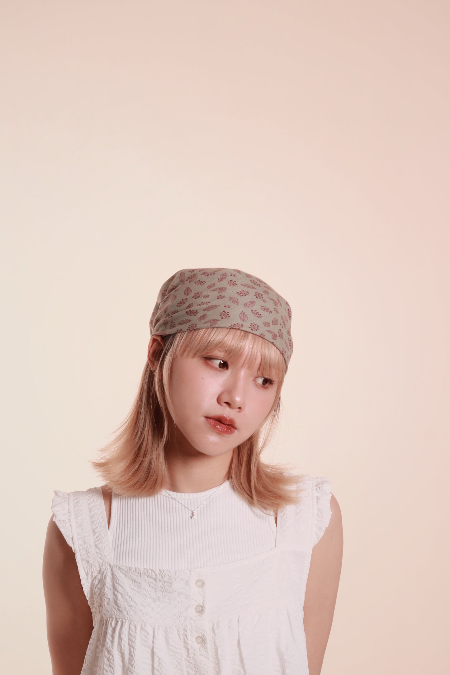 Floral Grass Scarf (Green/Navy/White)