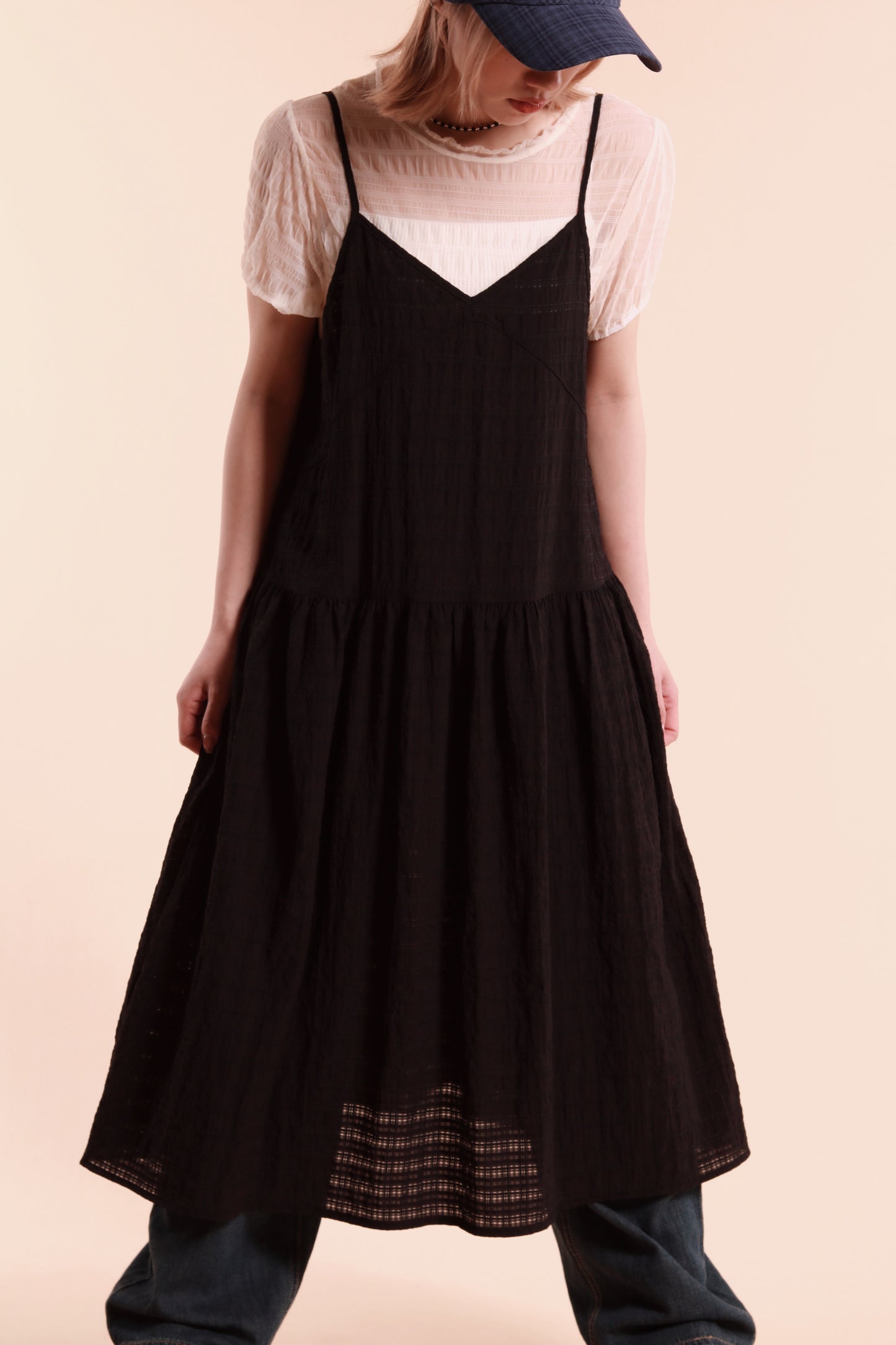 Textured Sleeveless Dress (Black)