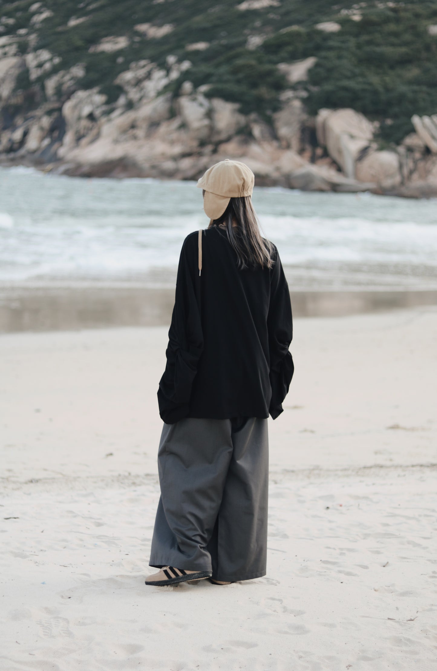 Snoopy Hat (Beige/Black/White)