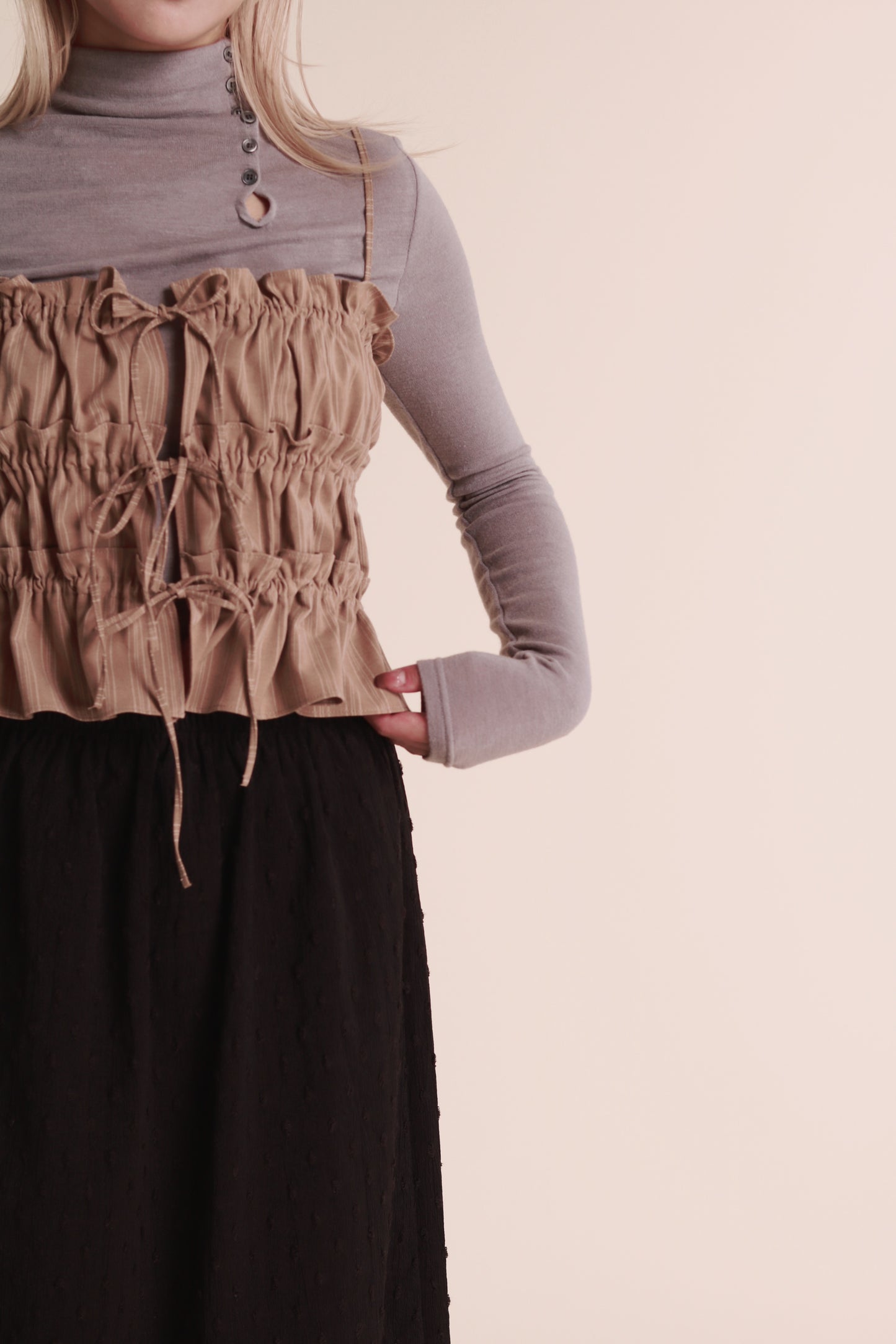 Gathered Ribbon Sleeveless Top (Beige)