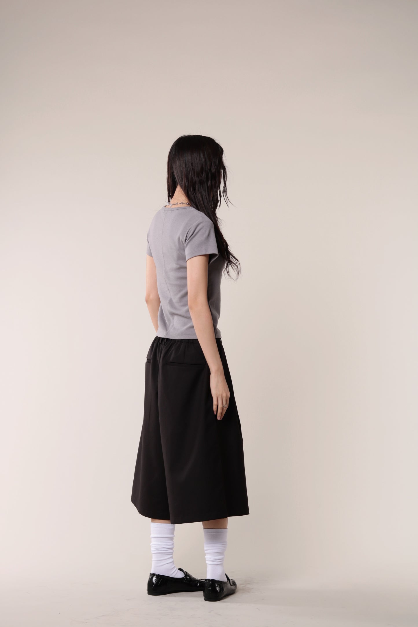 Romance Tee (Charcoal)