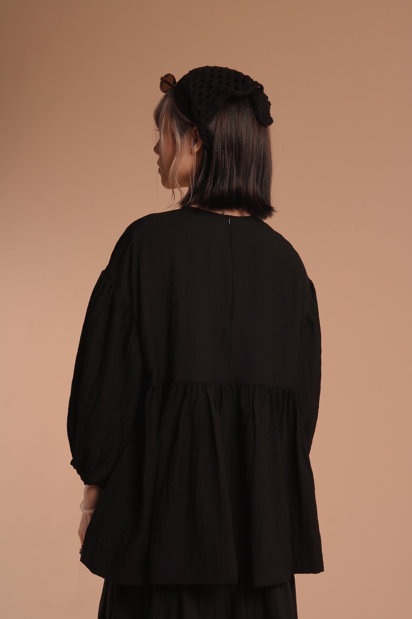 Doll Puff Sleeve Blouse (Black)