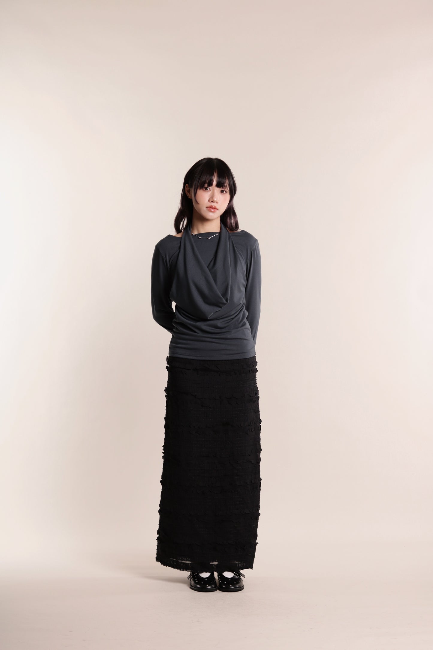 Textured Ruffle Maxi Skirt (Black)