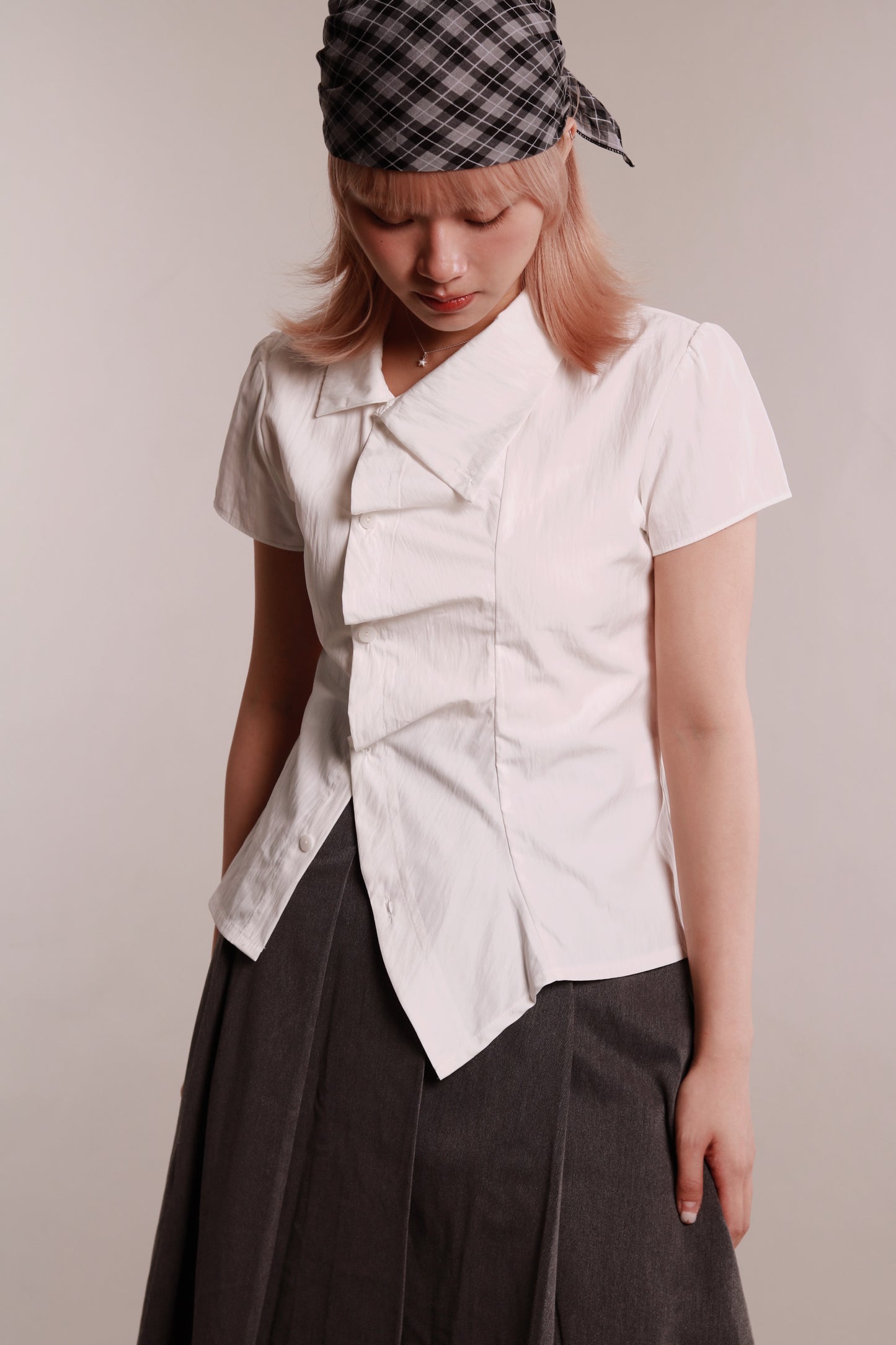 Gentle Pleat Shirt (White)