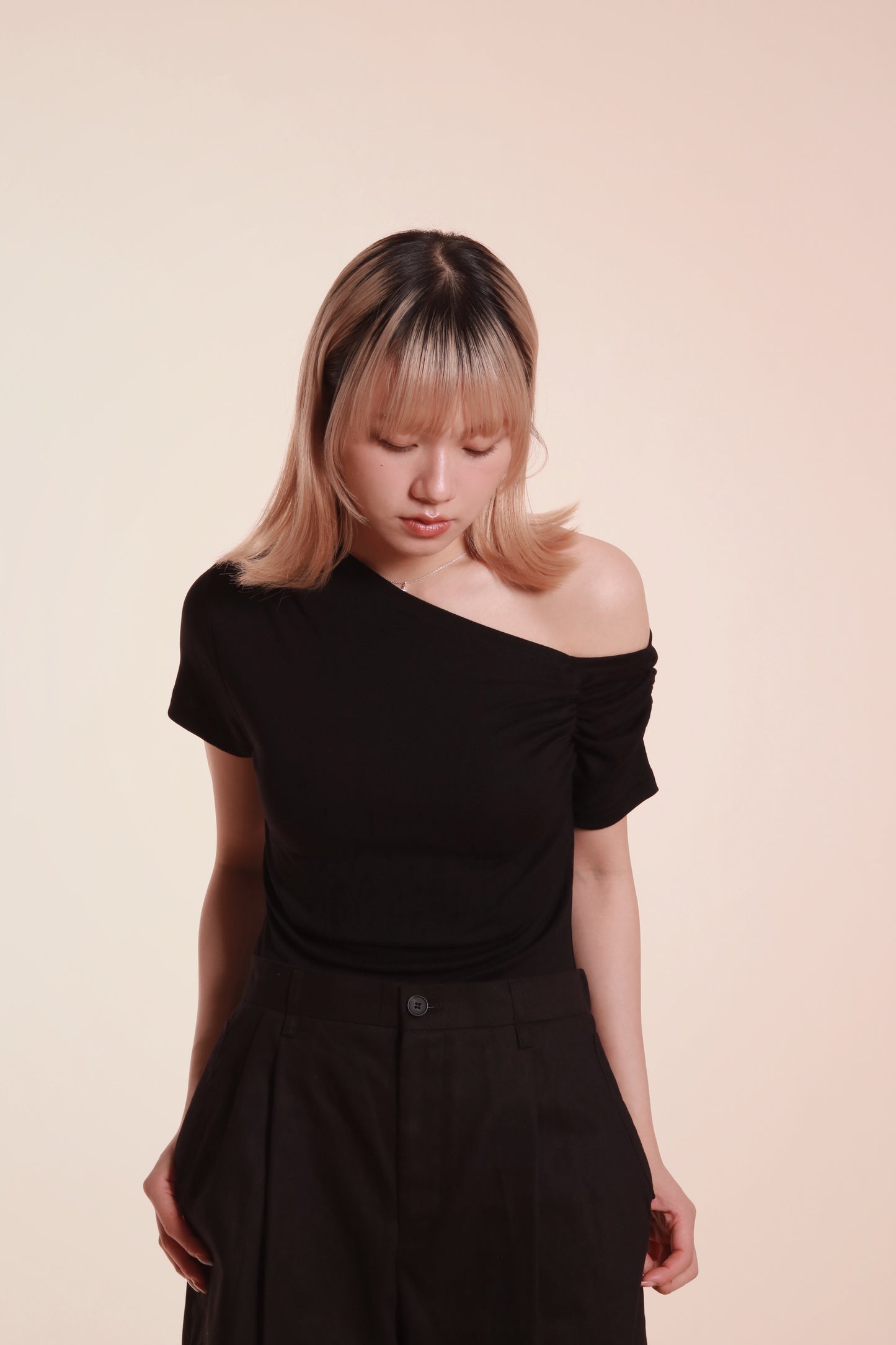 Asymmetry Top (Black)