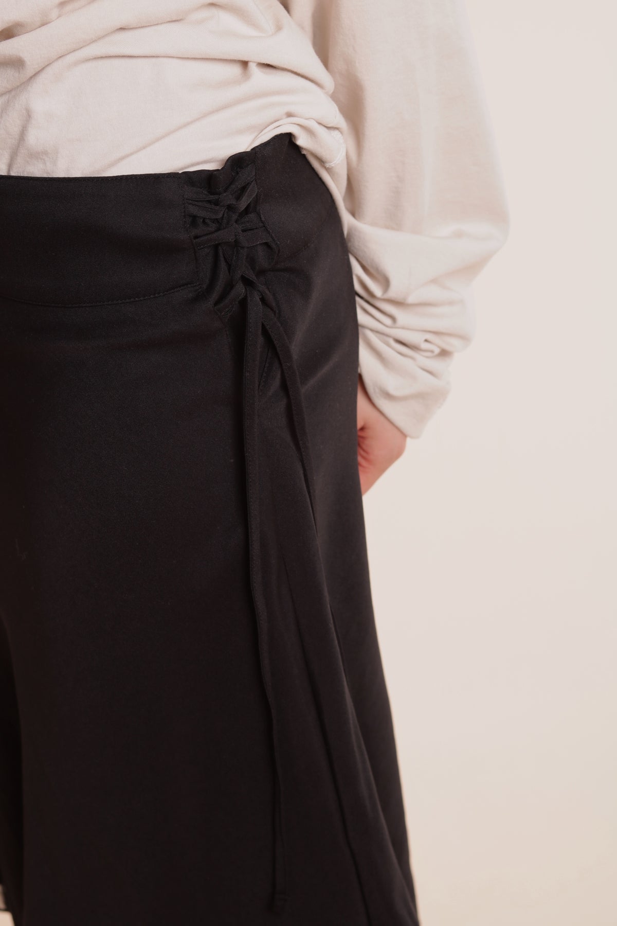 Edgy Skirt (Black)