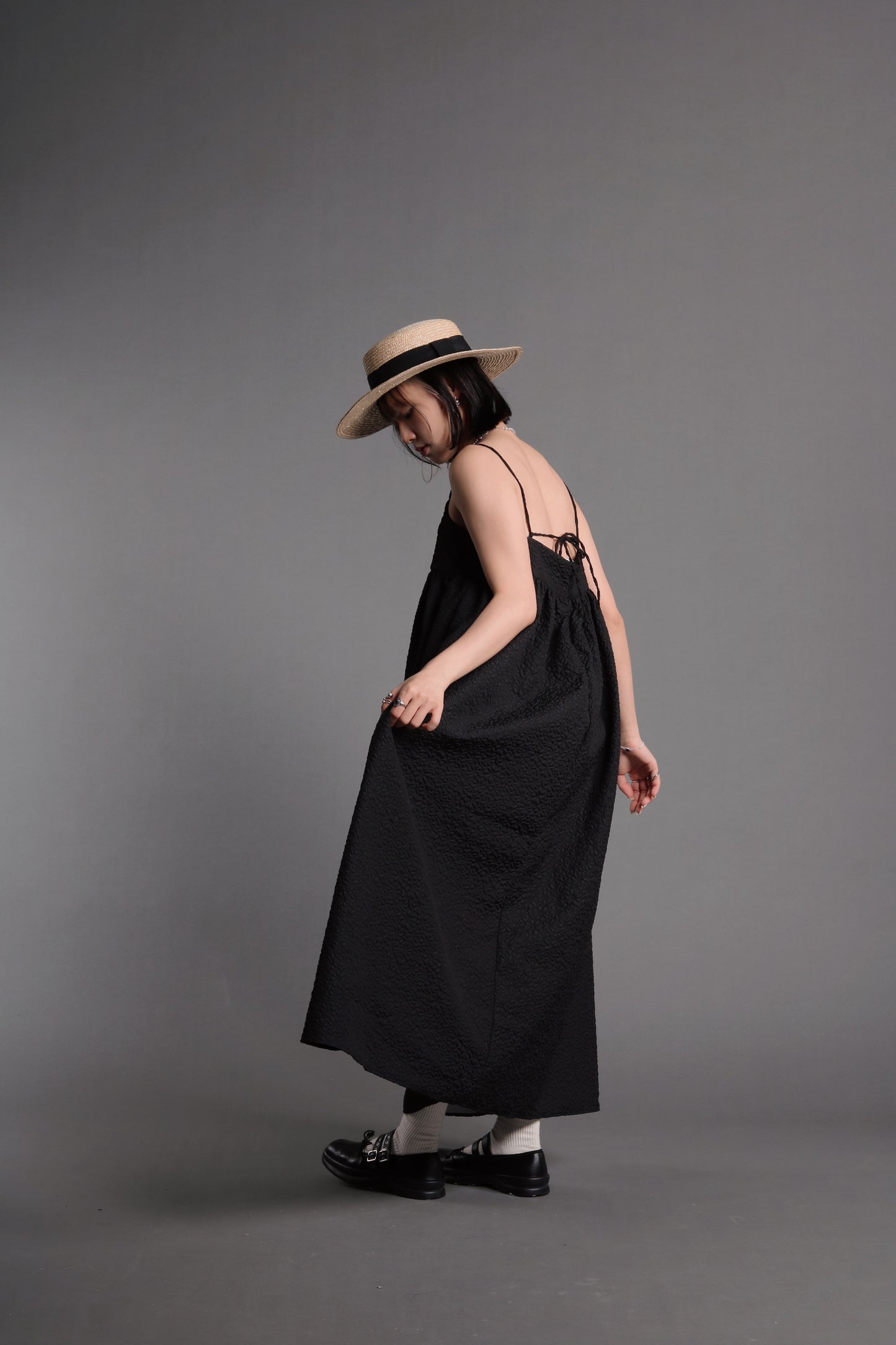 Textured Sleeveless Dress (Black)